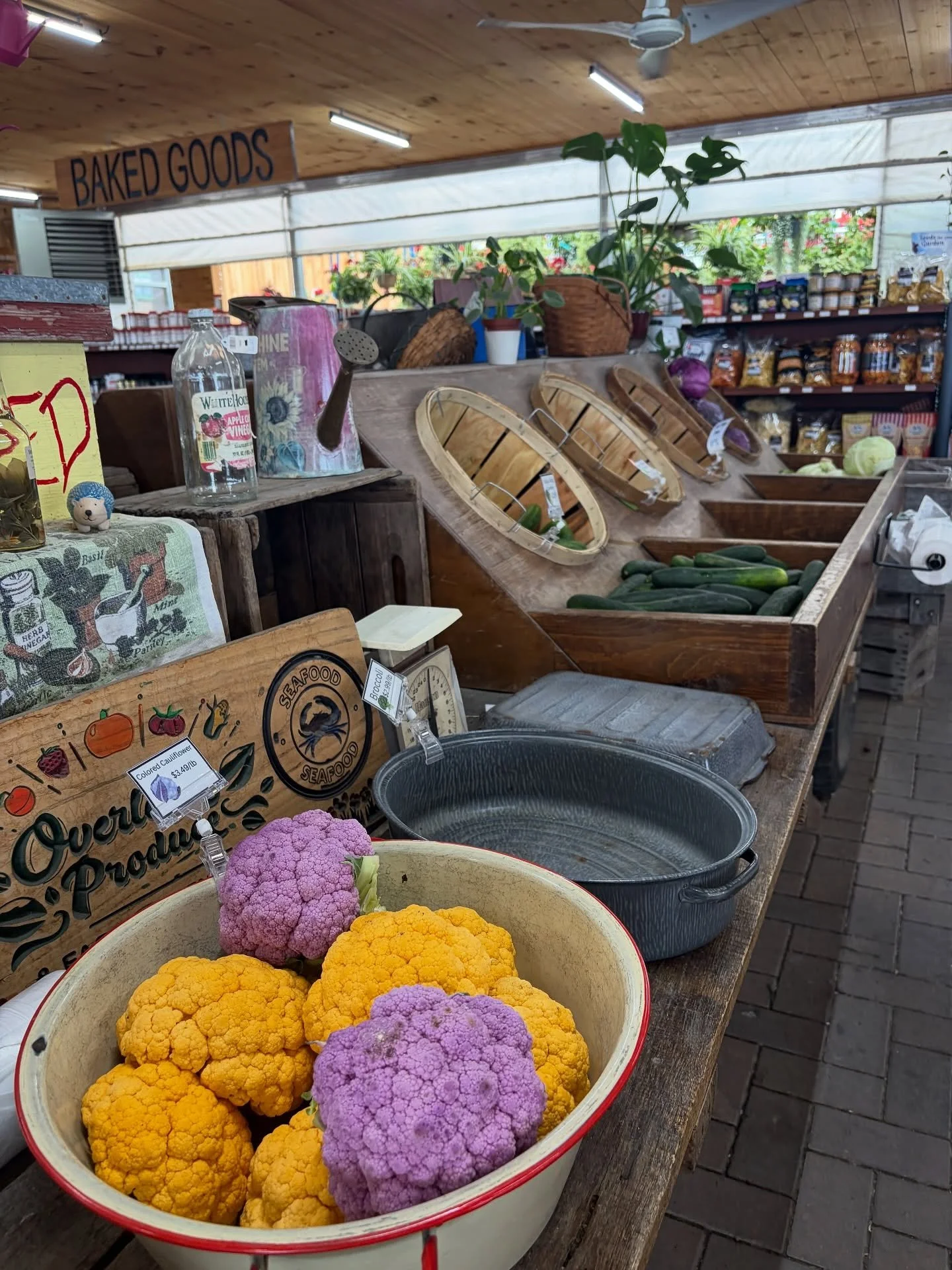 Any day is a good day to visit @overlookproduce in Mount Crawford! From fresh baked goods, to plants, heirloom tomatoes, fruit and even a nice hearty meal you&rsquo;re sure to find something to enjoy. They are conveniently located at the corner of In