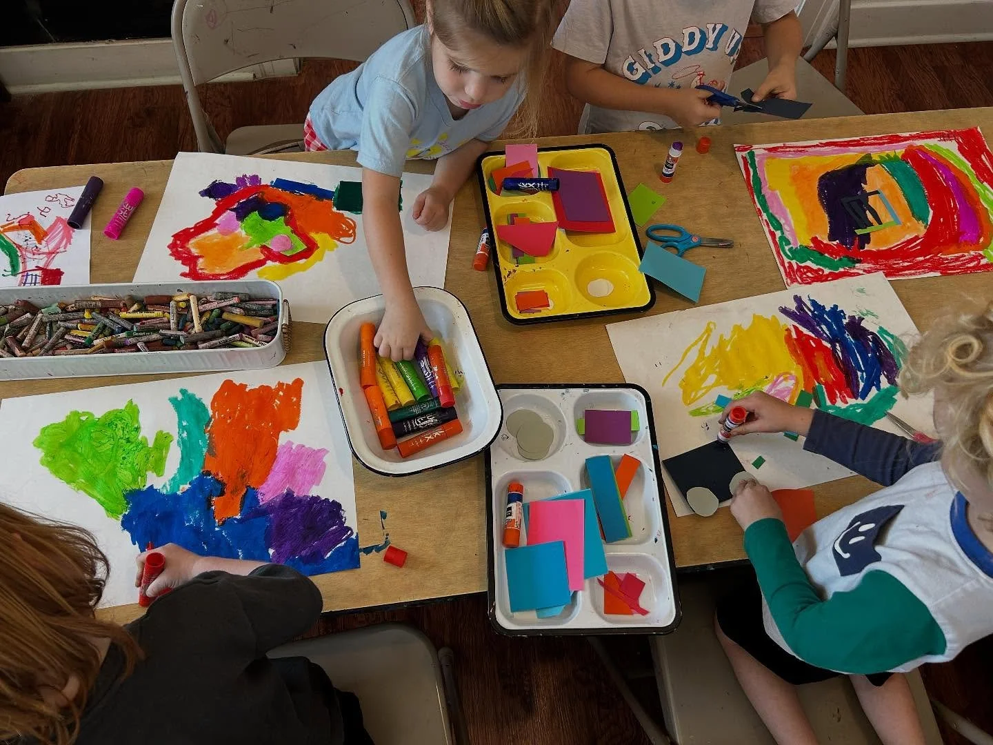 Did you know we still have space in our 4yrs-2nd Grade Camp tomorrow in Hillsboro? If your kiddo and a sibling or friend want to join it&rsquo;ll be a fun one! 
.
Also, Session II of classes start tomorrow too! What a fun week ahead! 🎉