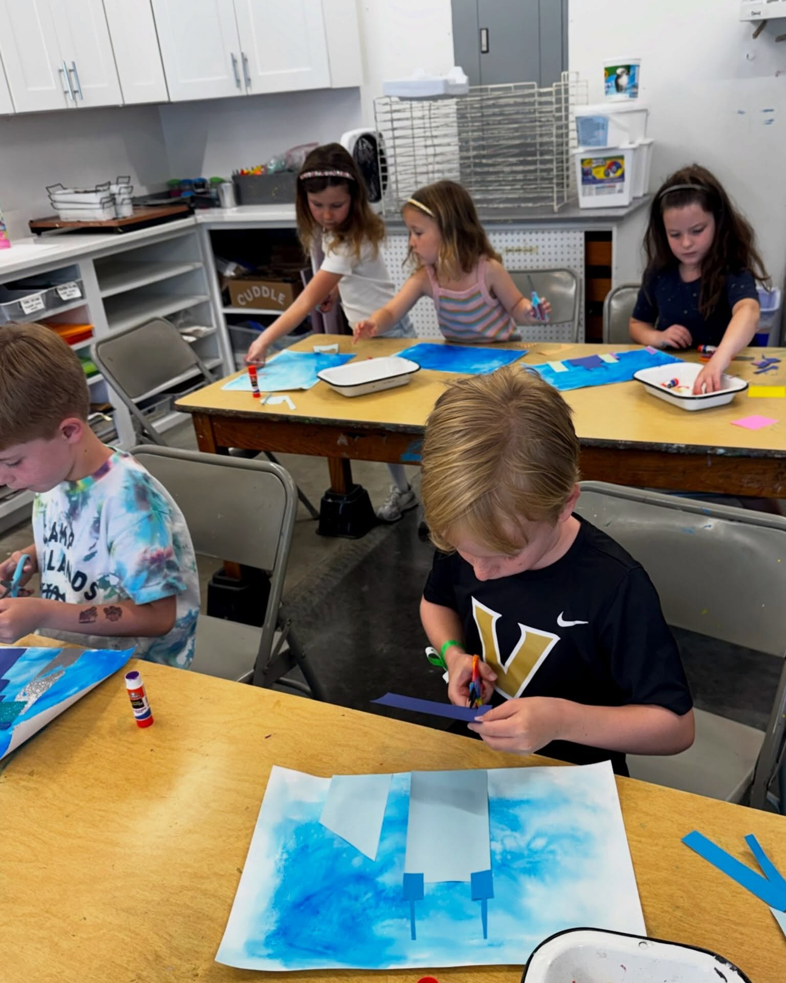 Fall Break + Tennessee STEAM Festival = the ultimate creative combo! We have camps for everyone this year over Fall Break, Oct 12 - 16. Four locations for our 4yrs&ndash;2nd grade artists throughout the week AND we also have an afternoon Watercolor a