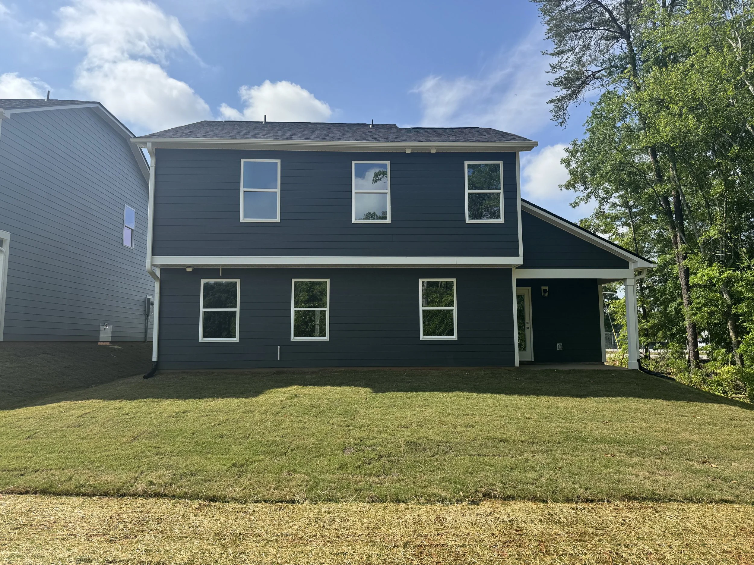 221 walnut hill back.jpeg