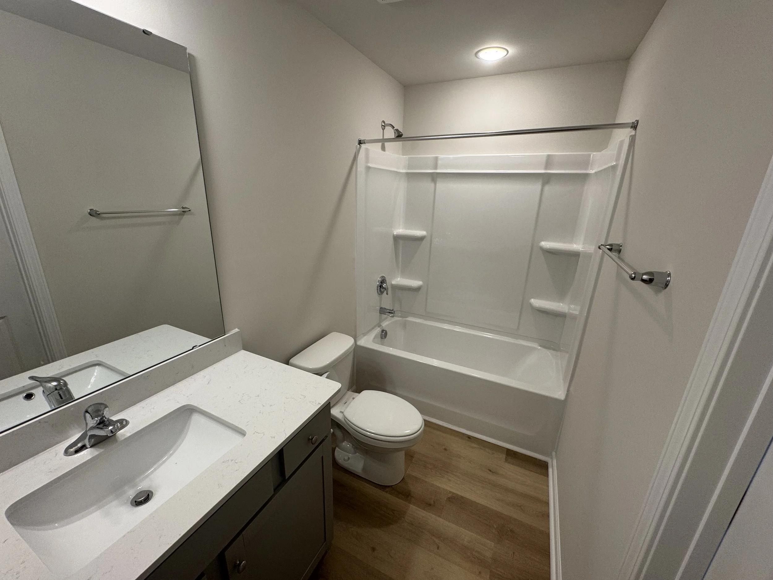 221 walnut hill bathroom.jpeg