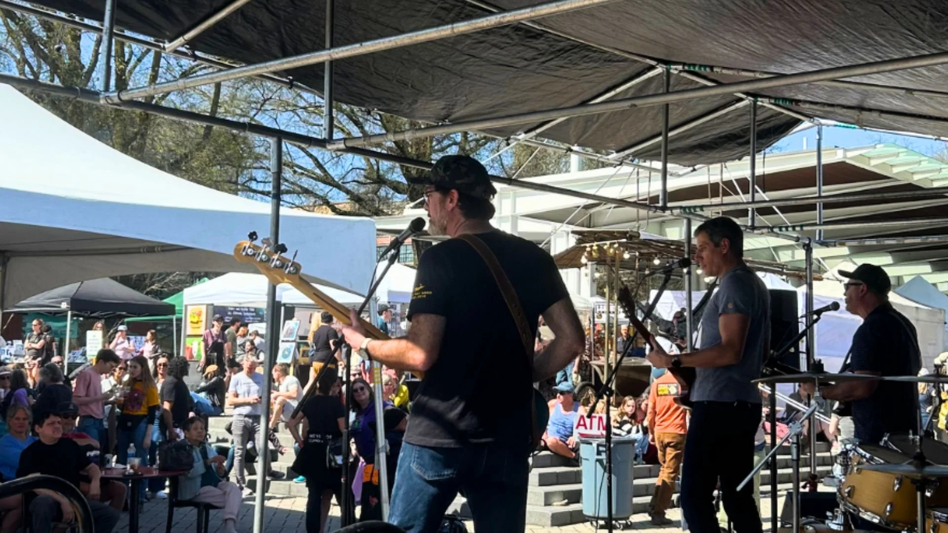 Live Music Lineup May - Aug