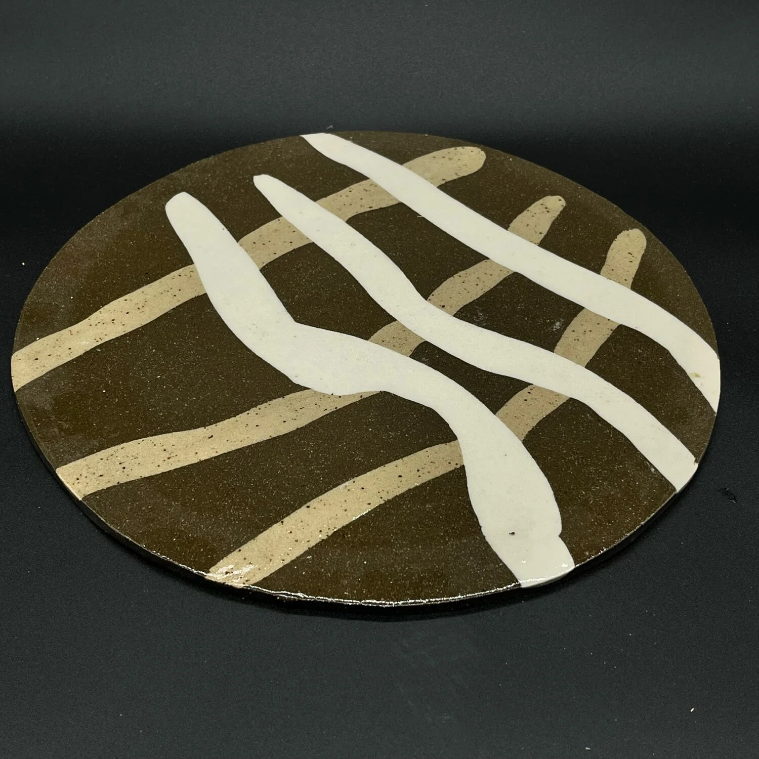 Inlaid Crosshatch Charger (10.5")