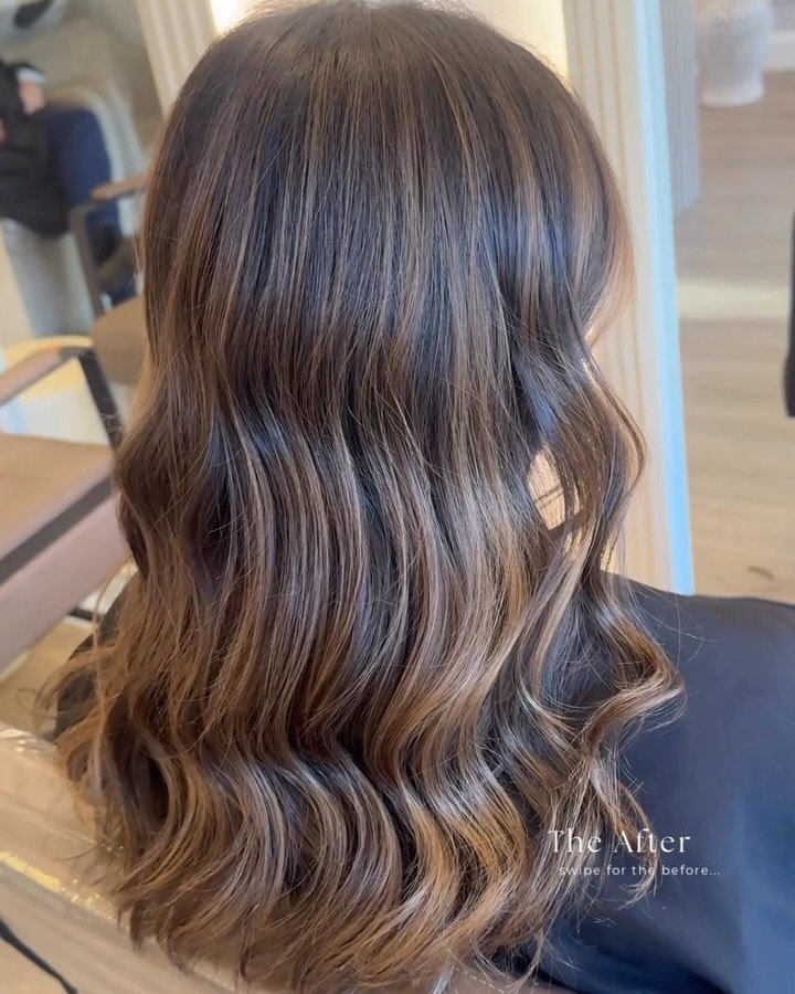 A custom brunette balayage to add light while keeping depth 🤎

If you&rsquo;re thinking of brightening up your brunette, this is your sign! 

Appointments available to book through the link in our bio ✨