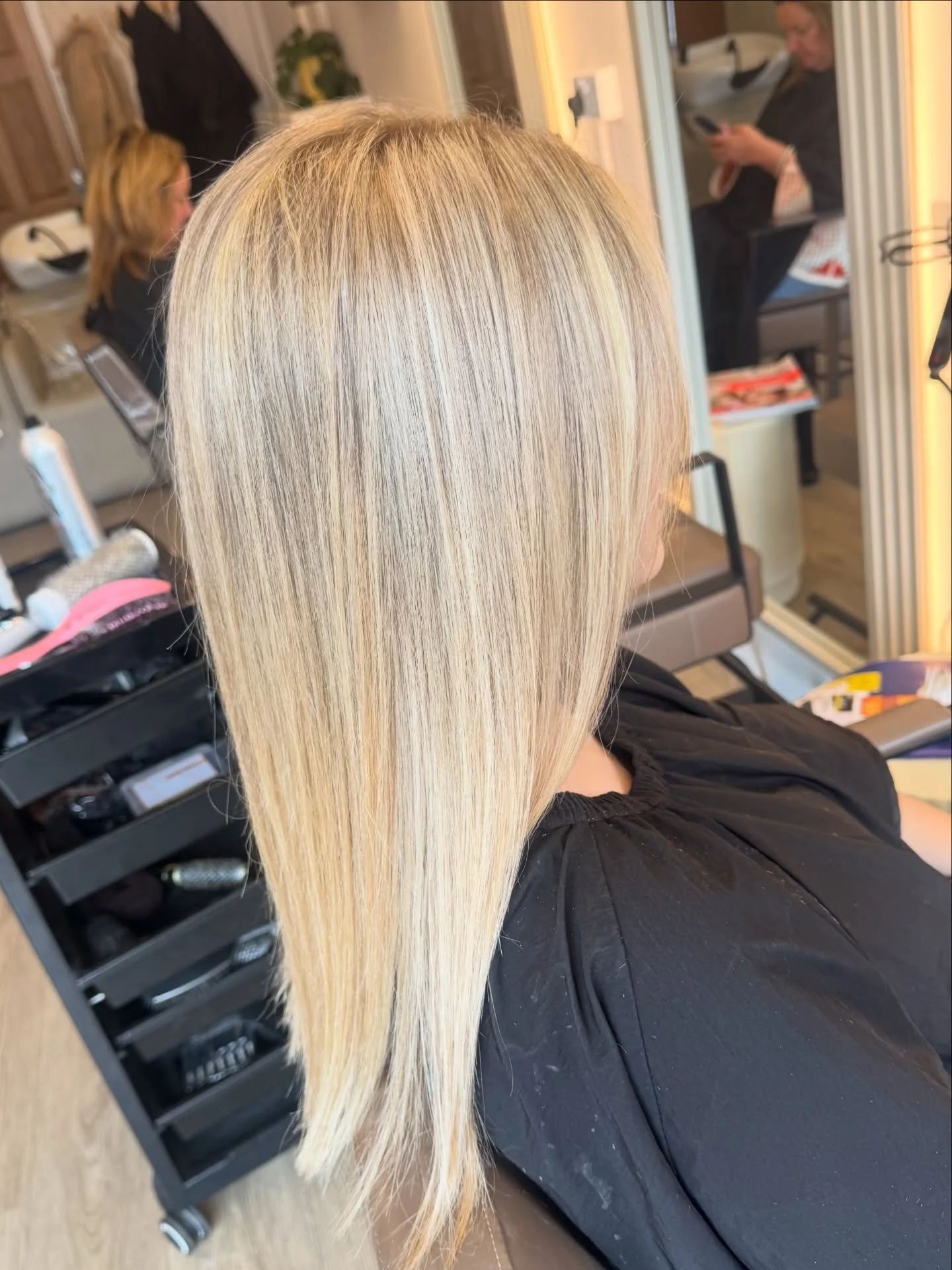 Blonde refresh season 🌞 Your sign to book the summer hair glow up, link in bio 🤍