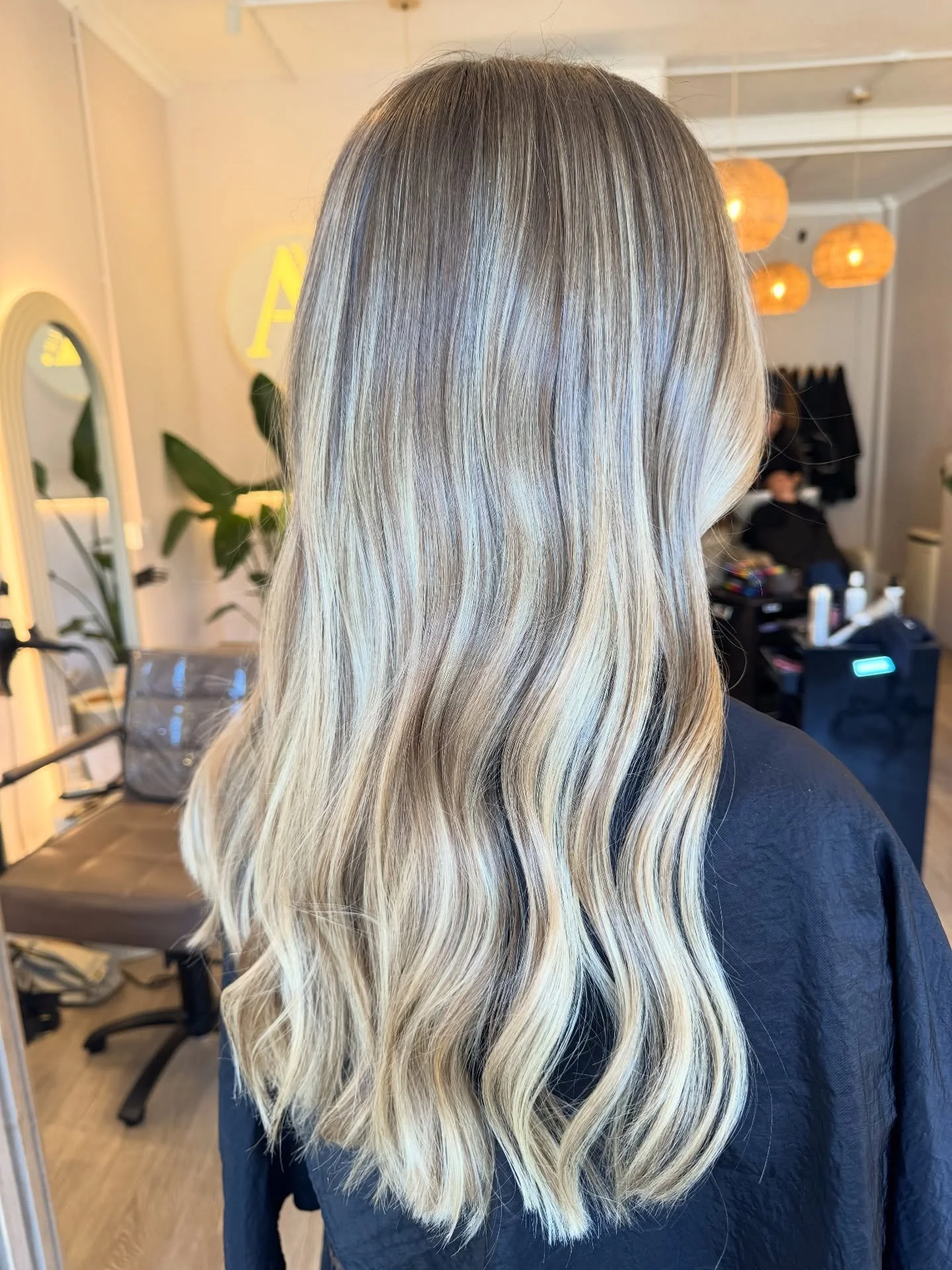 The dreamiest blonde refresh ✨

🤍 Save this for your next hair appointment

Want this to be your before and after? Link in bio to book x