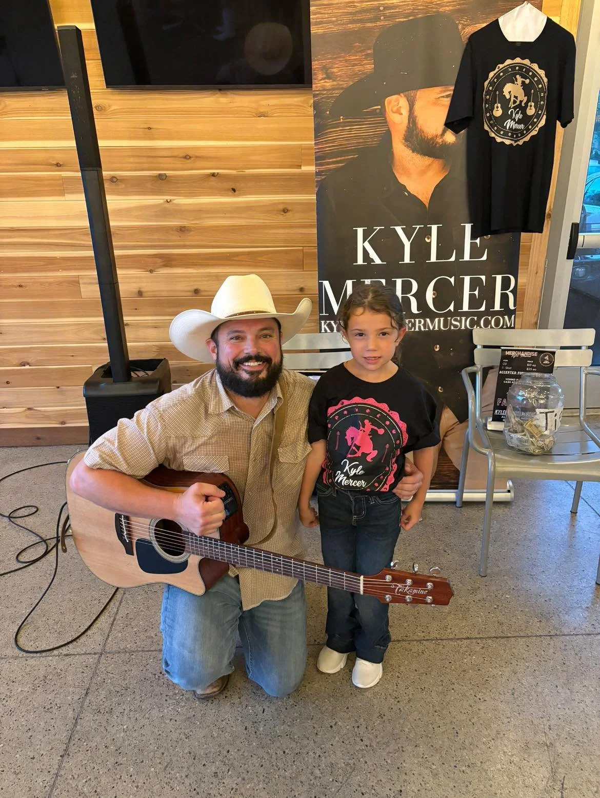 Arizona! I&rsquo;ll be coming back to the ol&rsquo; stomping grounds this weekend for a string of Acoustic shows @stilleryhappyvalley 🤠🎶
I&rsquo;ll see ya soon🙌

* Visit venue details for show details and times 

Ps- I have brand new Merch! If you