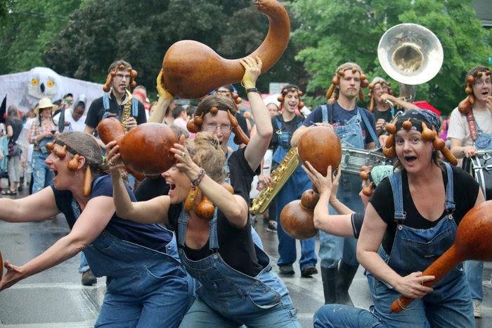 Happy Ithaca Festival, everyone! Throwback to Gourdlandia's Graham Ottoson and friends in the parade years ago. We're SO lucky to be surrounded by an incredible community of artists, farmers, builders, and the quintessentially Ithacan creative type w