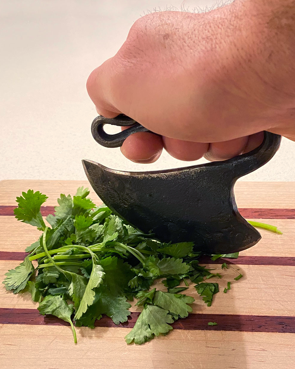 forge herb chopper product c hand.png