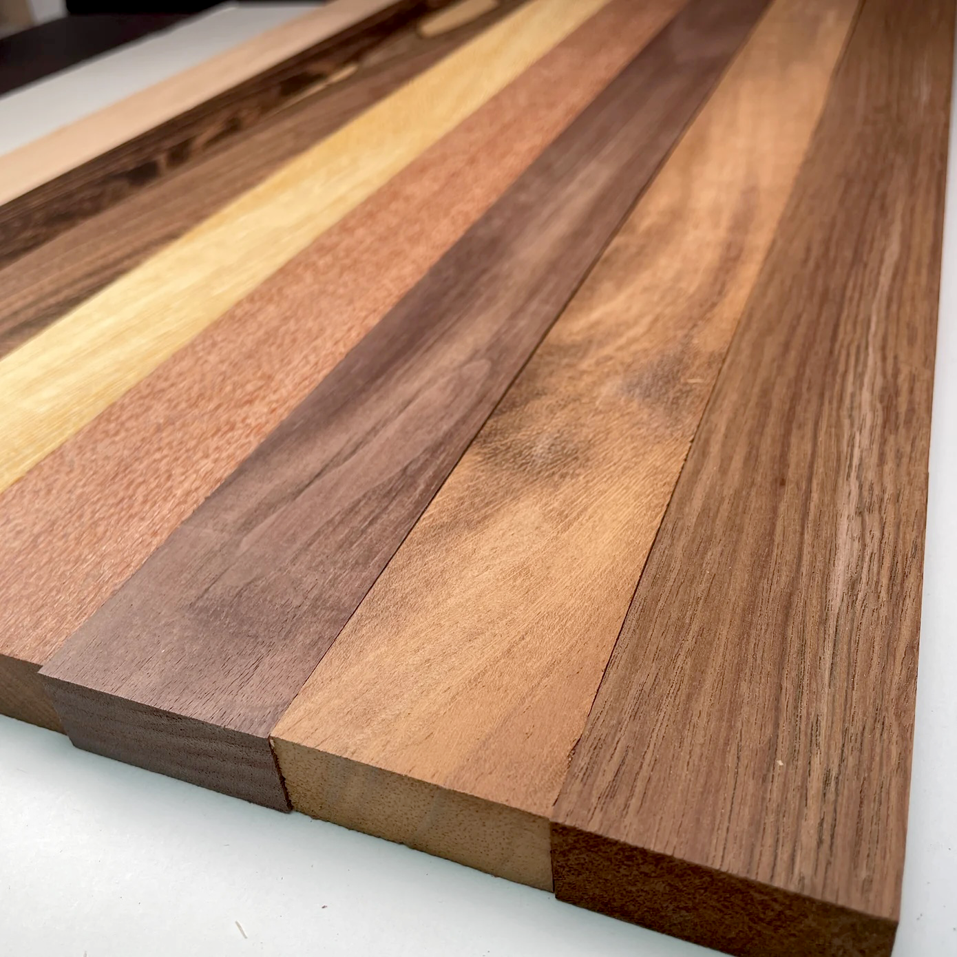 Cutting board close up.png