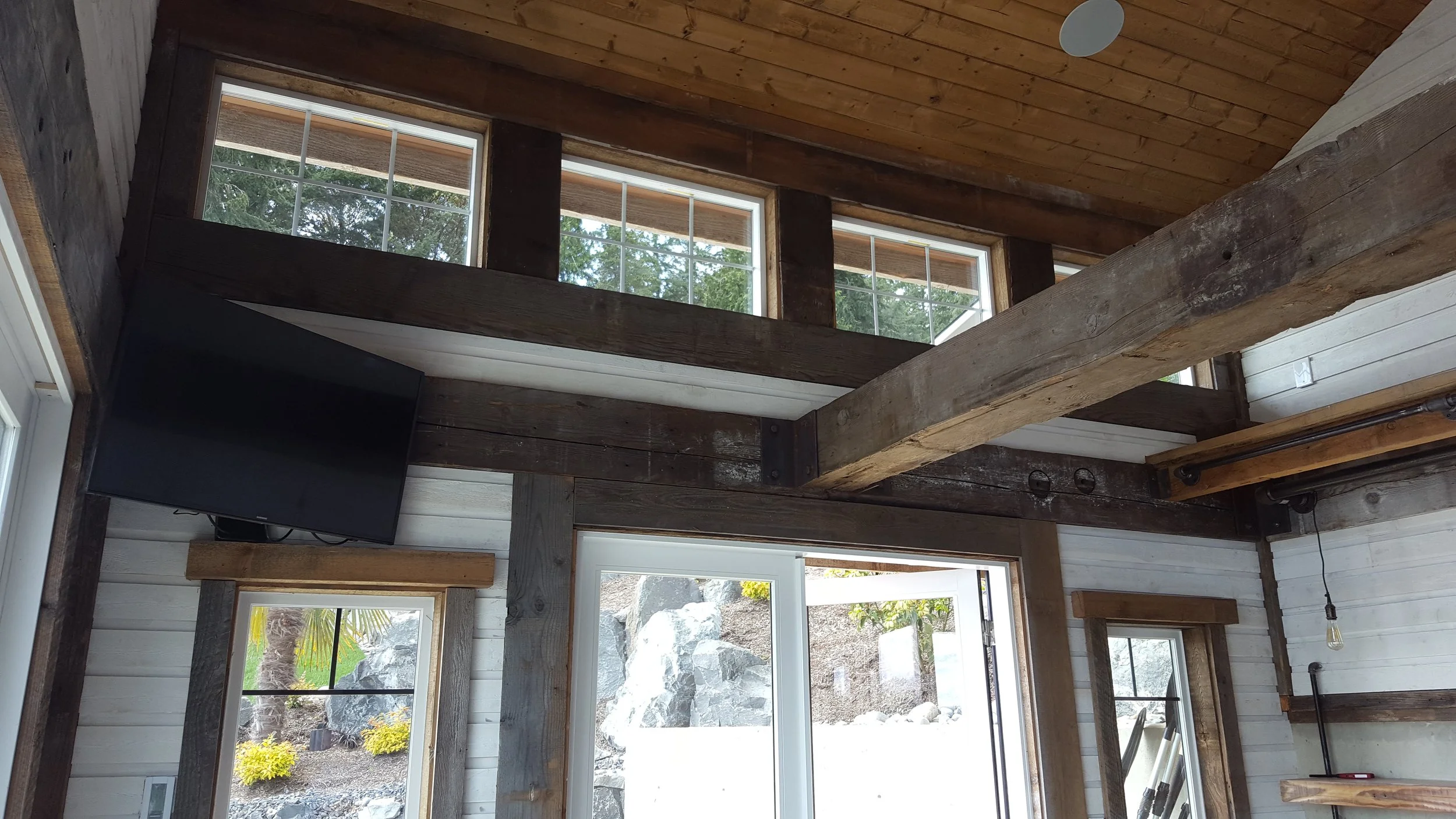 Kvinsland Boat House - interior 1.jpg