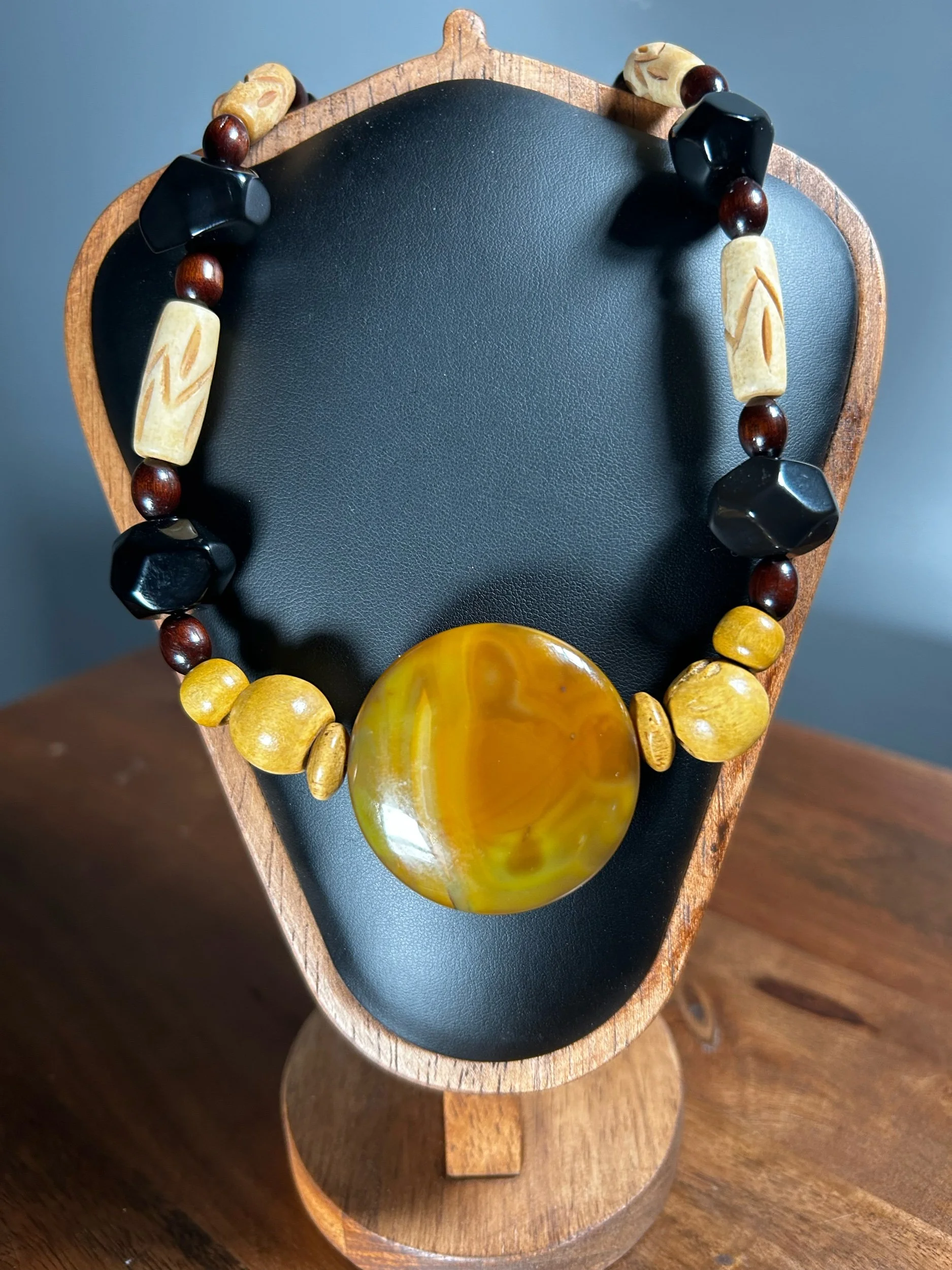 Banded Agate & Black Obsidian Crystals