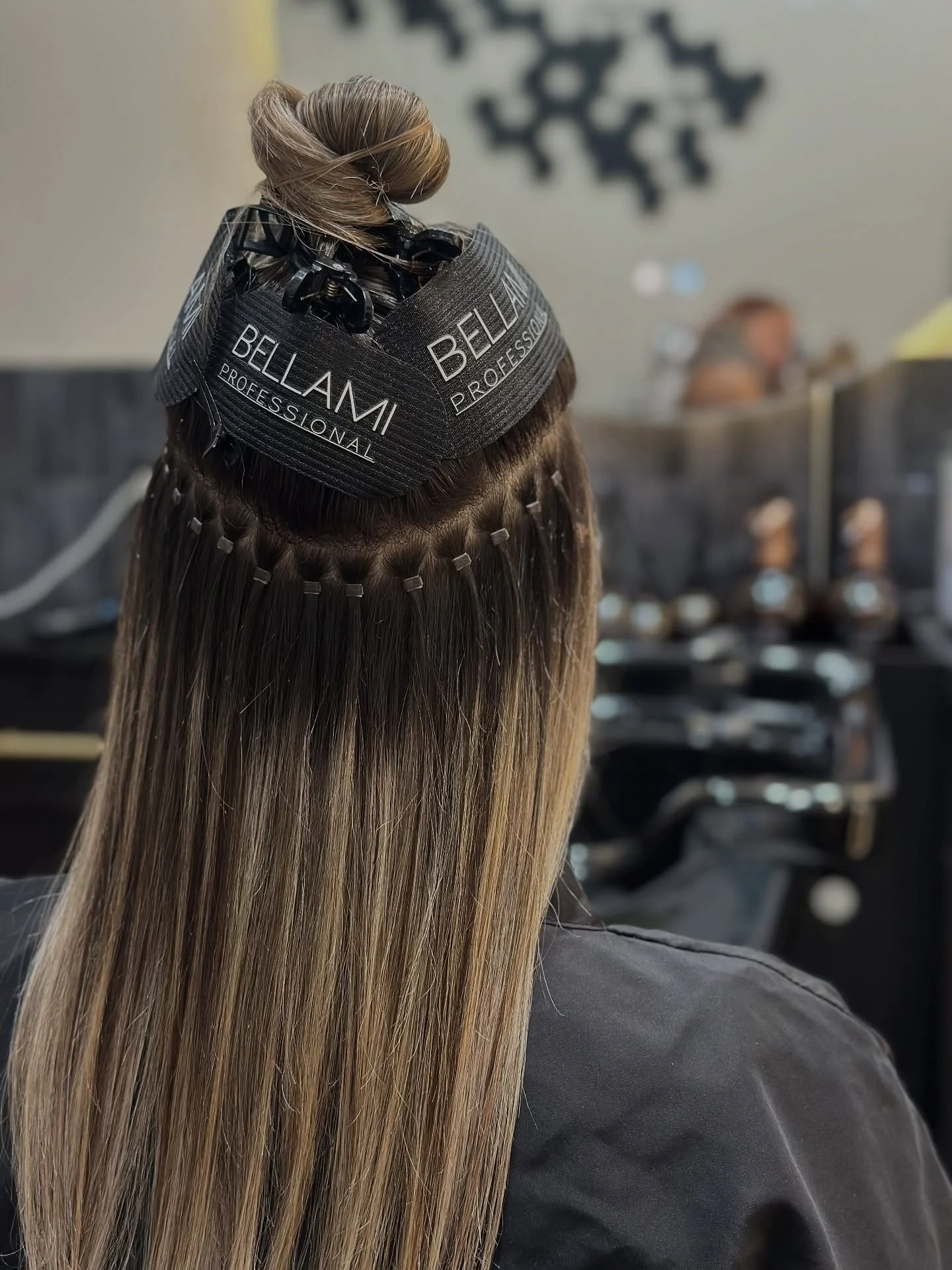 It&rsquo;s all in the Details ✨🪡 A clean foundation for a perfect install 👏 @habibi_yezzy 
#orlandoextensions #orlandobalayage #orlandosalon