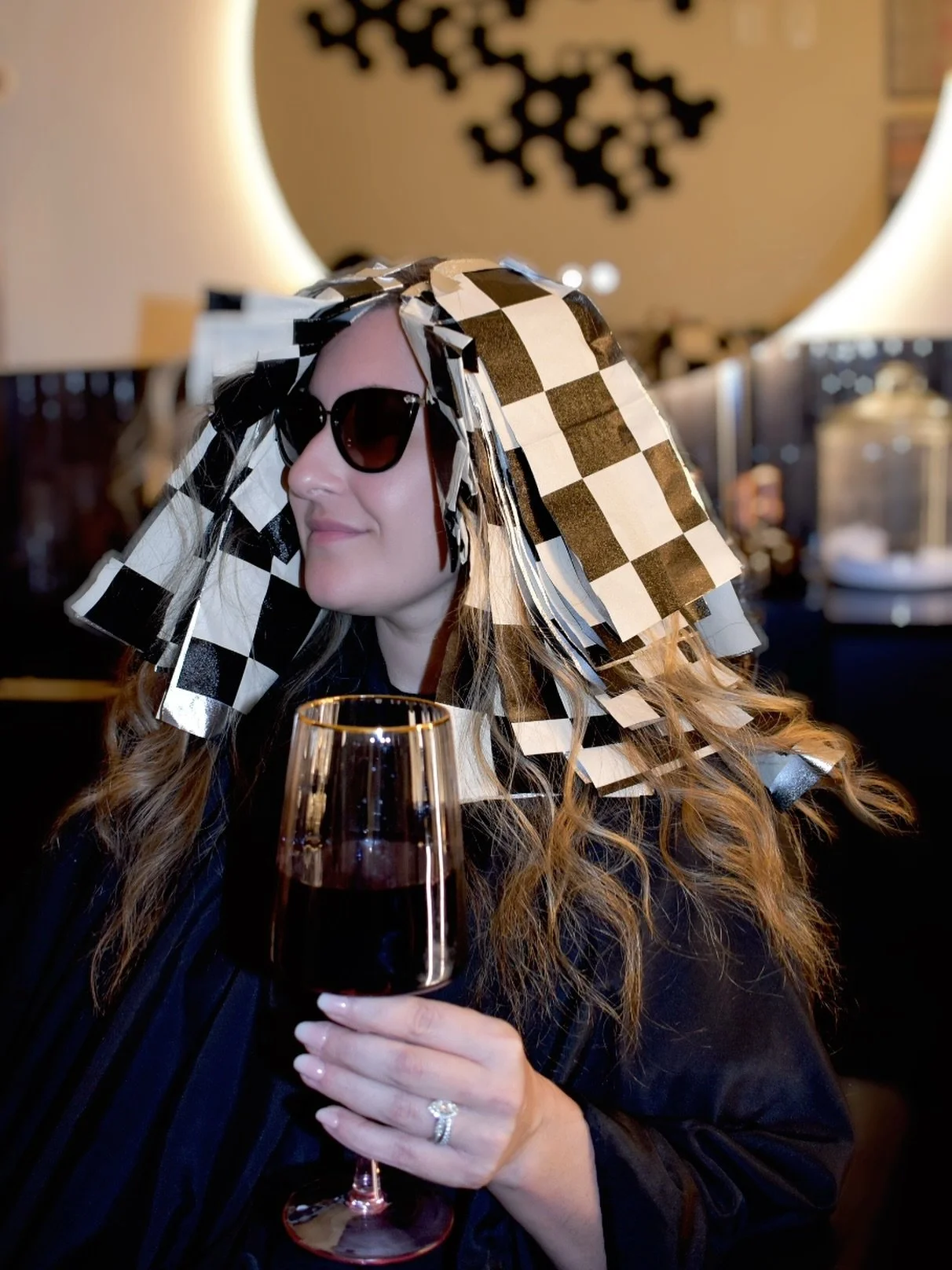 If your foils don&rsquo;t come with complimentary therapy and wine&hellip; find a new stylist 🥂✨💖 @steph.reyenga #orlandoblondes #orlandobalayage #orlandoextensions