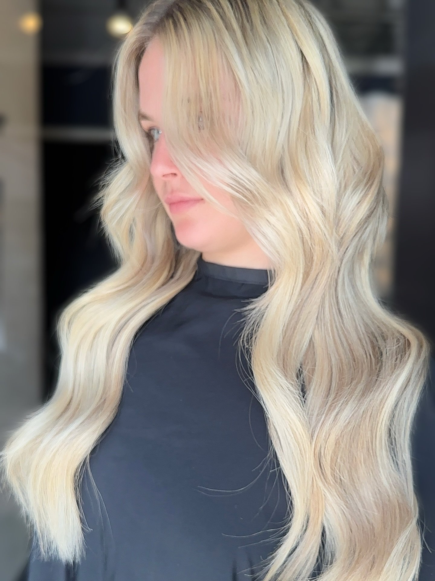 Full custom install for this baddie @whittt.lm 👸🏼👑 #orlandoextensions #orlandoblondes #orlandosalon