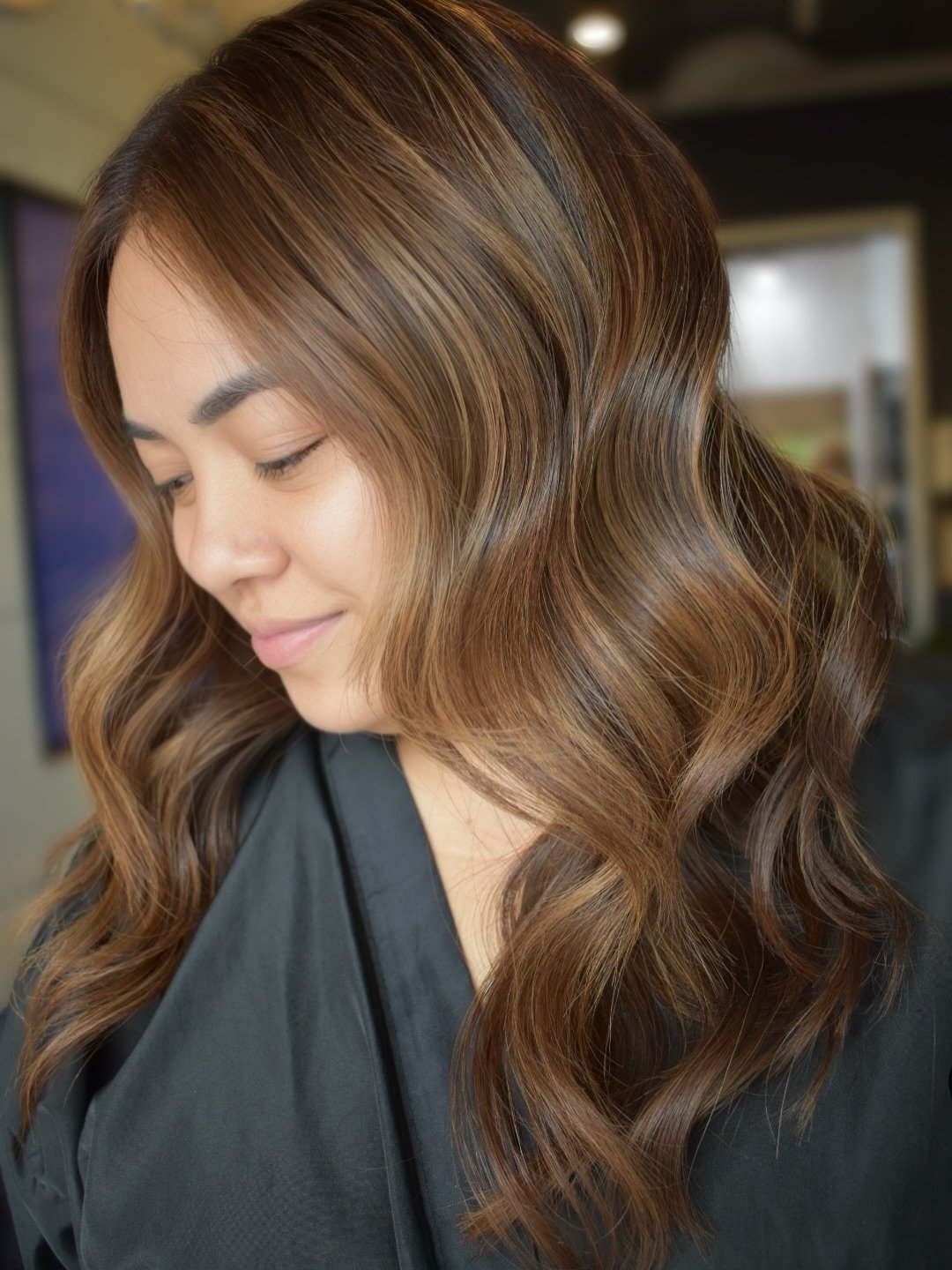 Soft dimension for my BeeBee @bobaqueendyan 🧸 
 - Anyone can copy the look &mdash; not everyone can create the feeling, and that&rsquo;s on THE HIVE STUDIO 🐝💋 #winterspringshair #orlandobalayage #orlandosalon