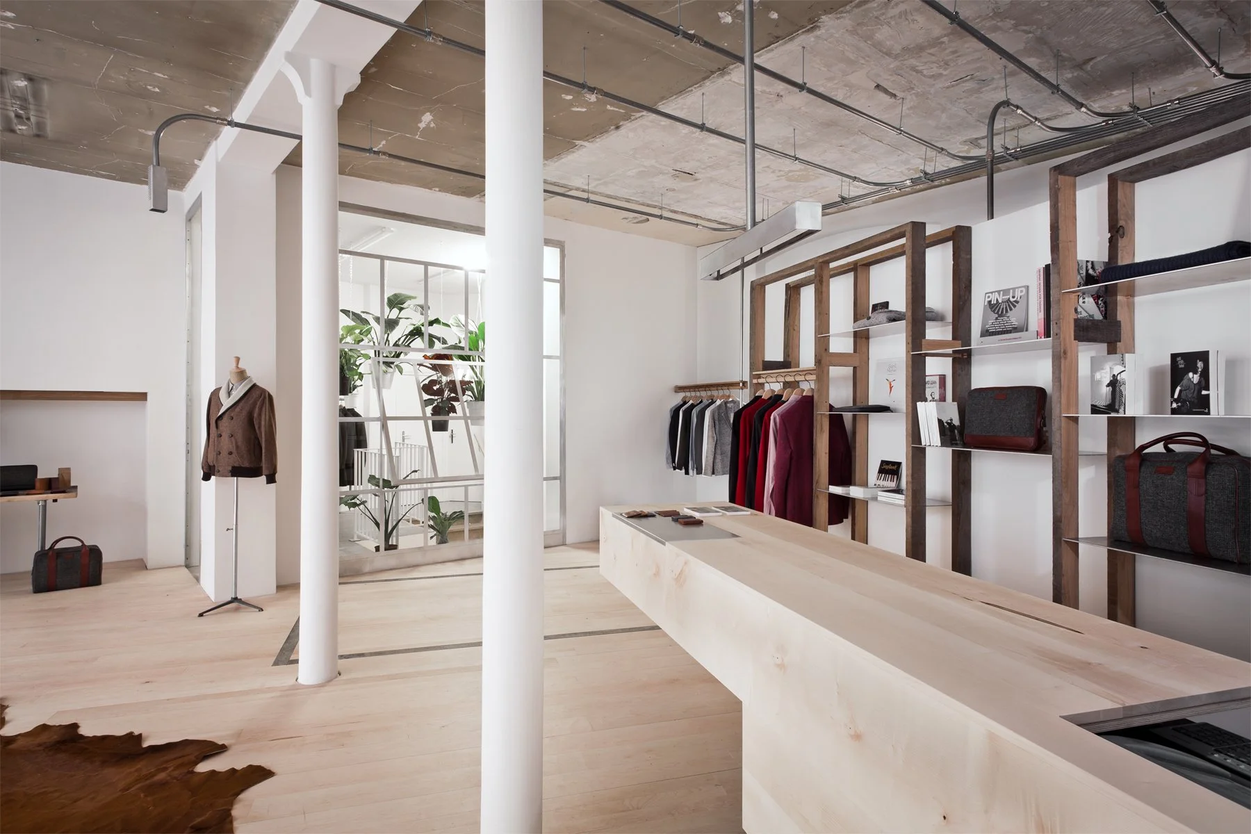 7.Melinda Gloss_New Store_005-2.jpg