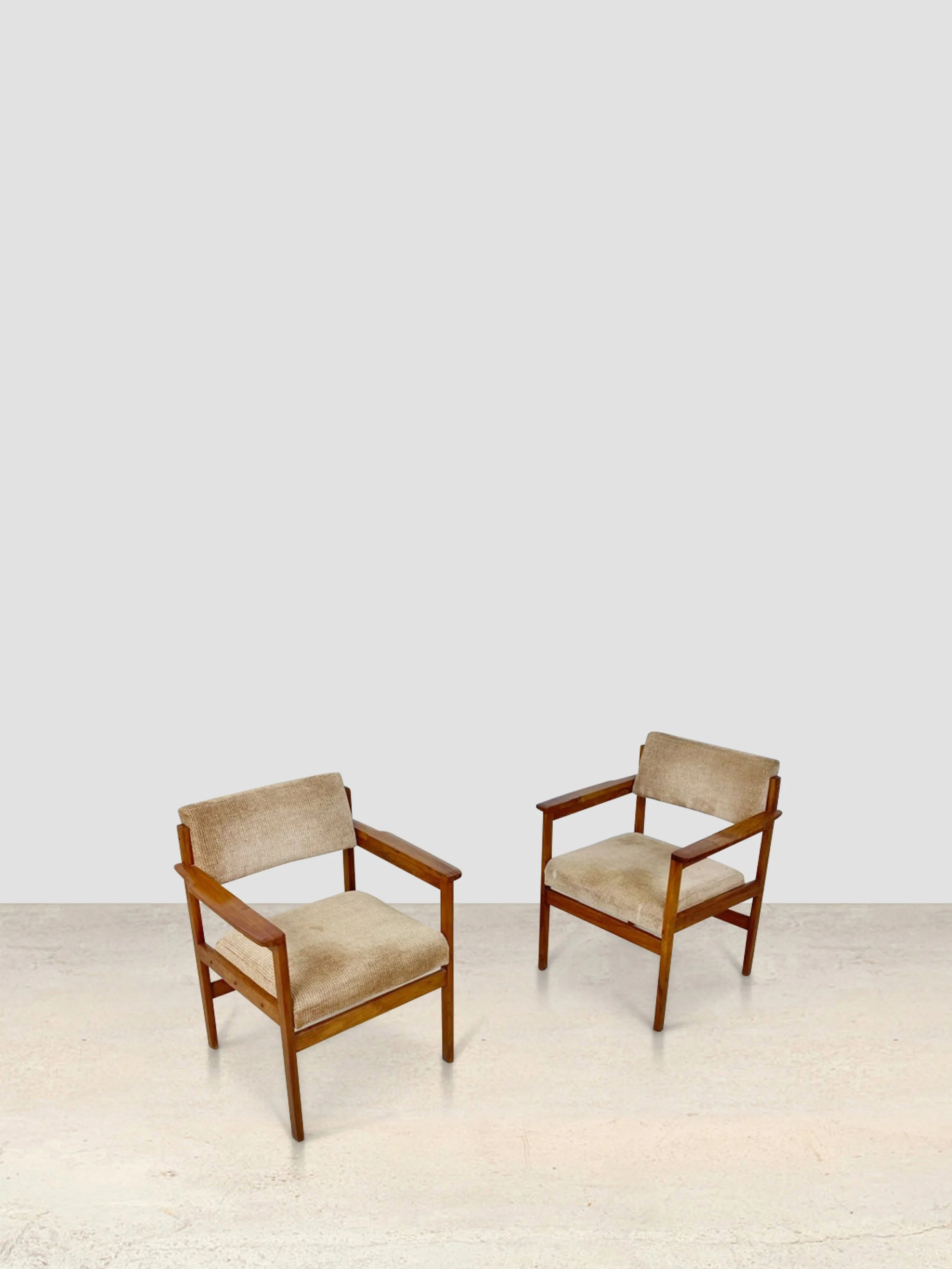 TIAO DINING ARMCHAIR