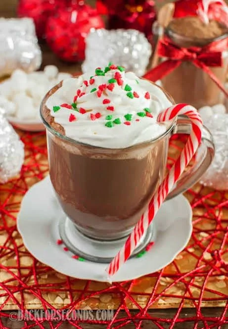 Iconic Hot Cocoa Stand -Elves wanted! 