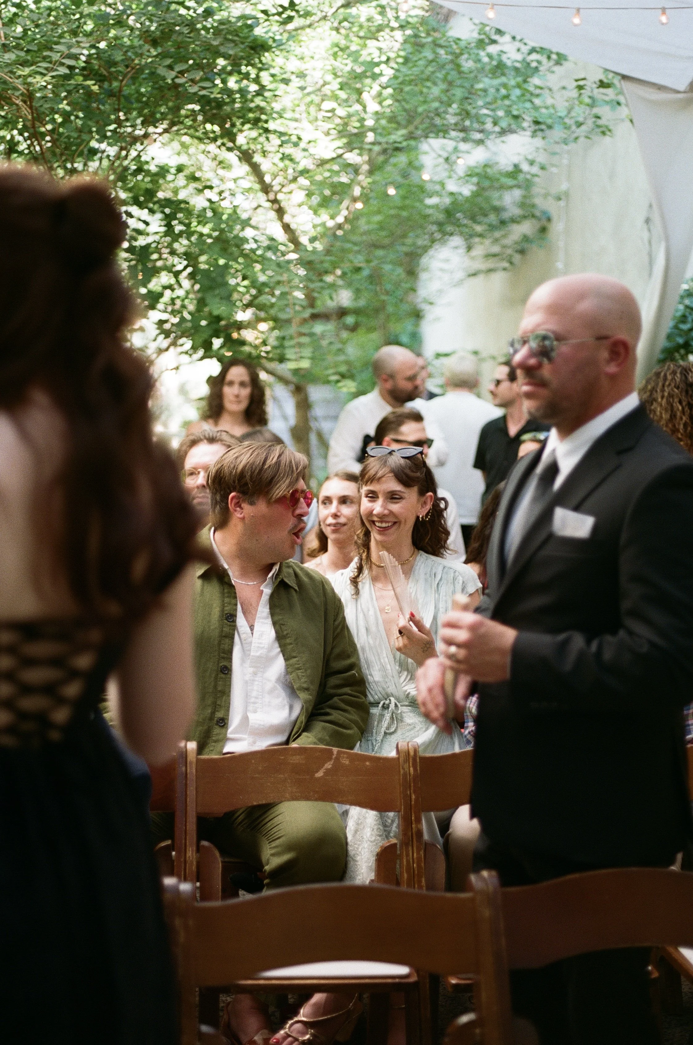 philadelphia-film-wedding-photographer-candid-guest-moments.jpg