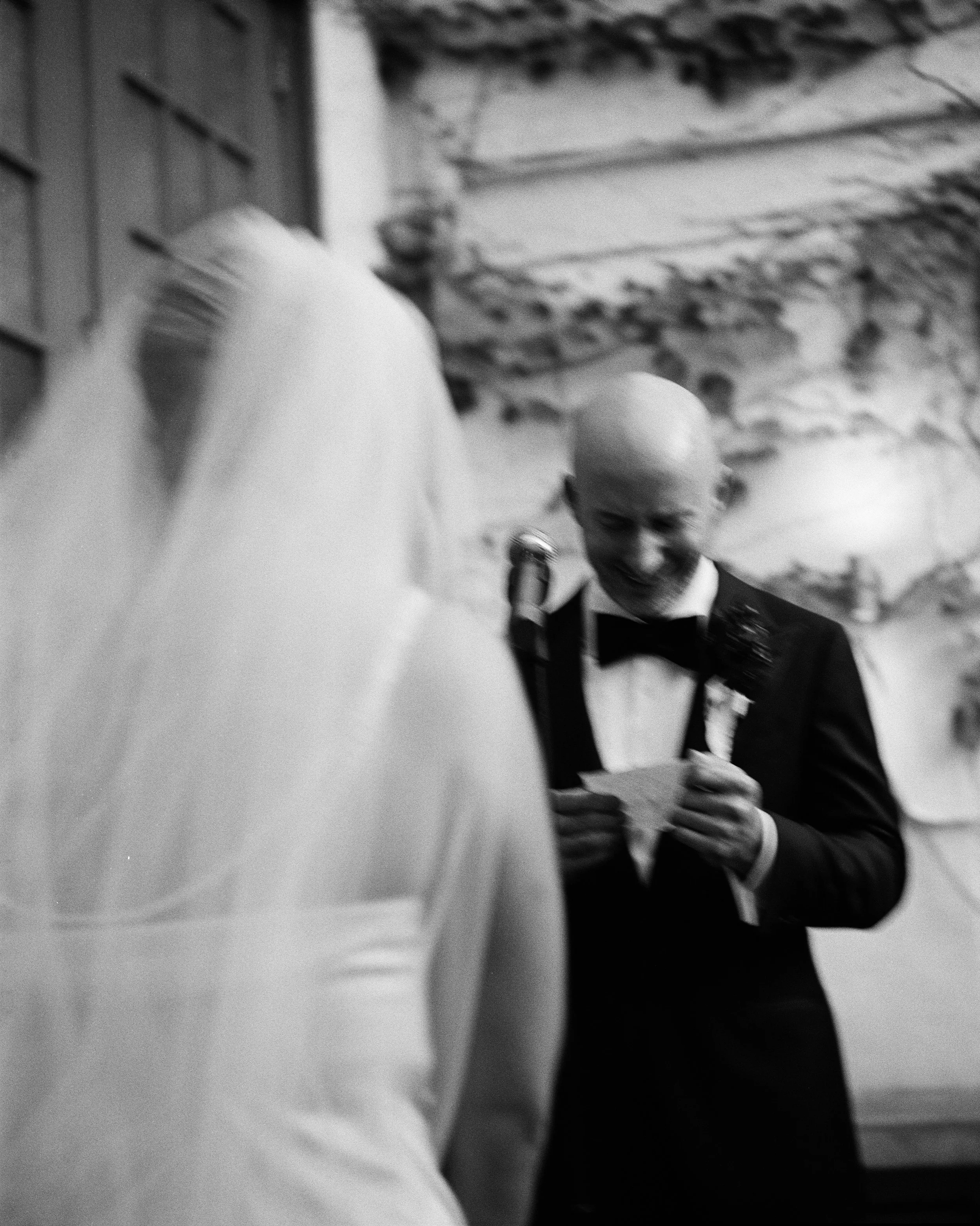 philadelphia-film-wedding-photographer-groom-vows-black-and-white-120.jpg