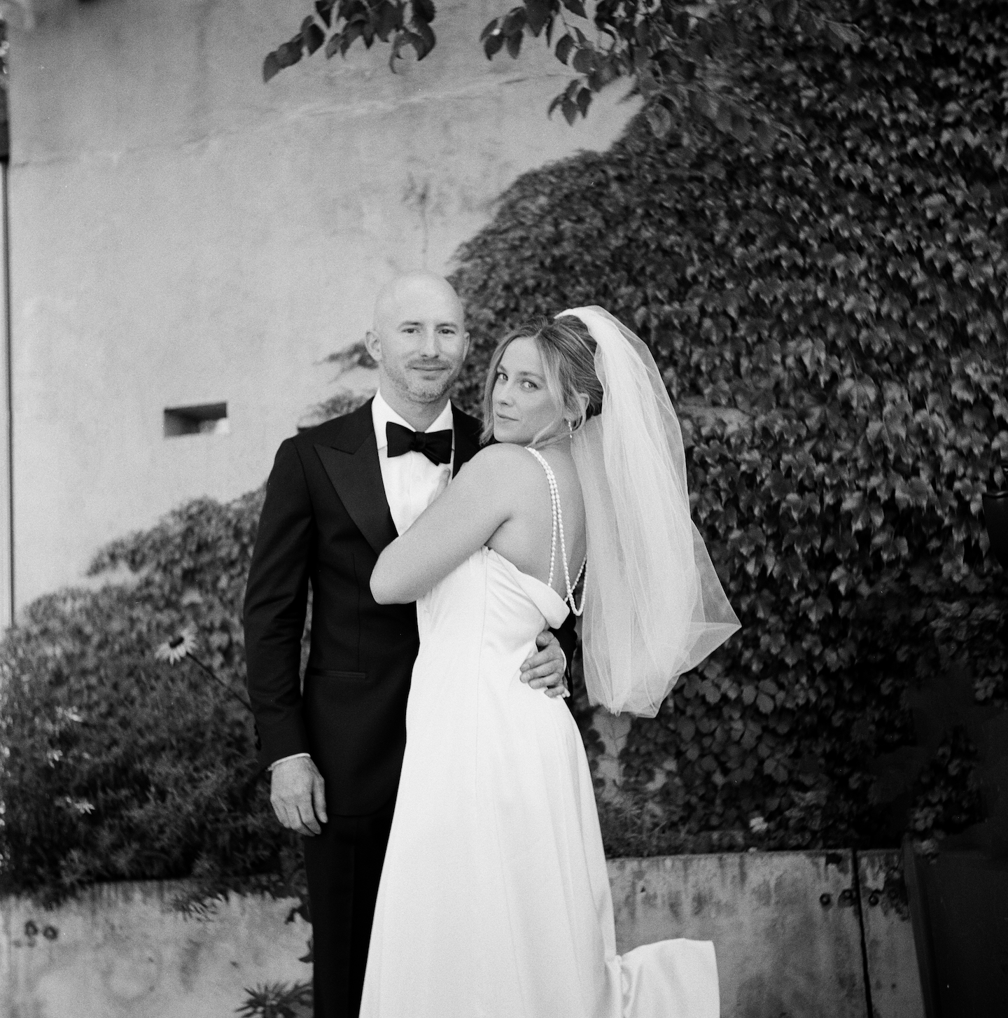 philadelphia-film-wedding-photographer-120-portrait-bride-and-groom.png