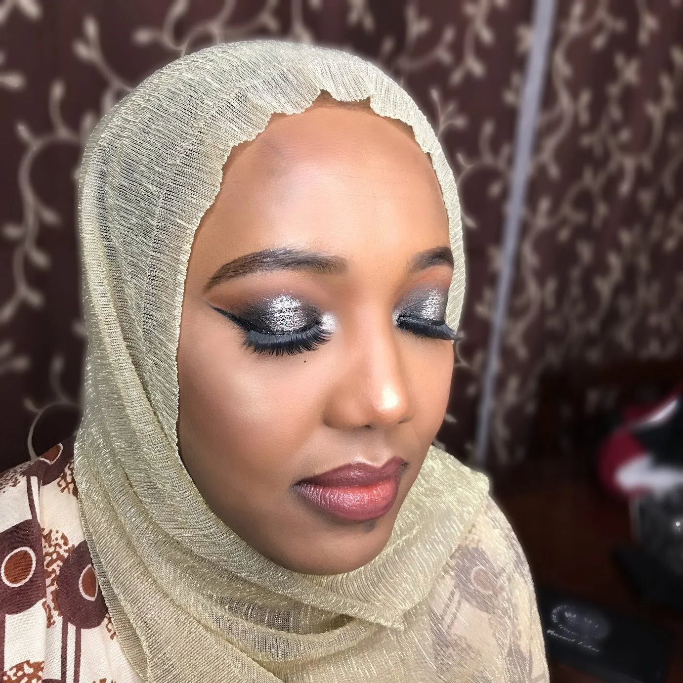 Facetune_10-12-2018-20-36-18.jpg