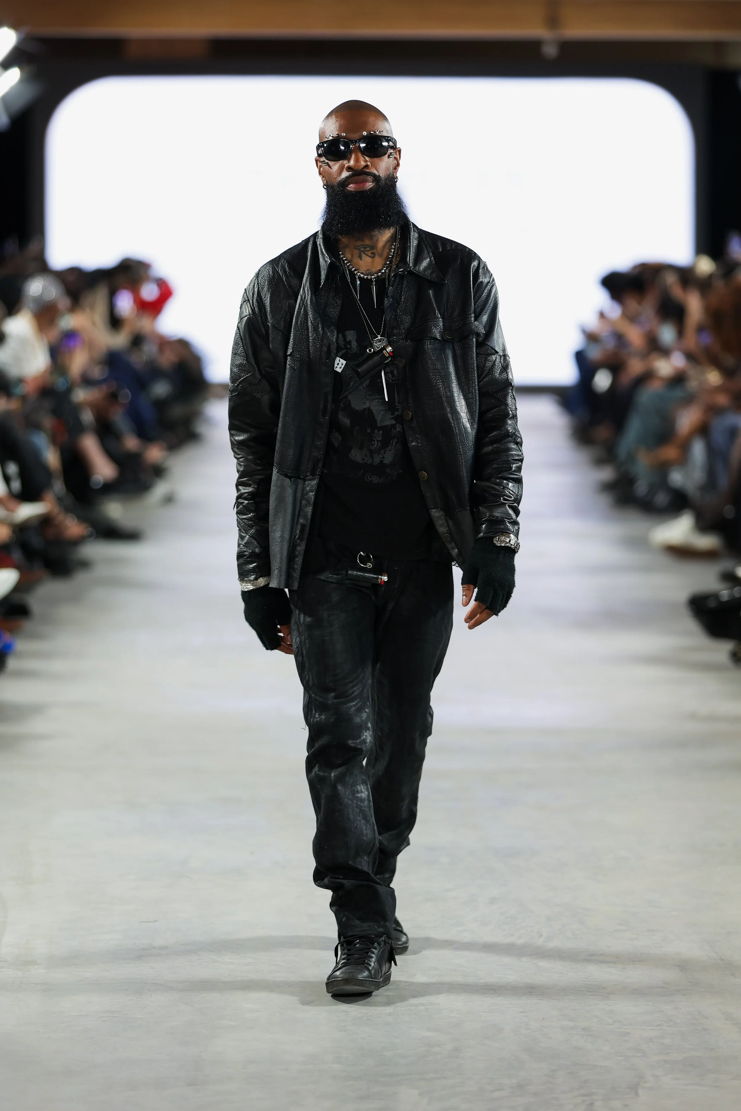 20_primary_EthanCordner_look8_day2_@cosplay_@devansakaria.jpg