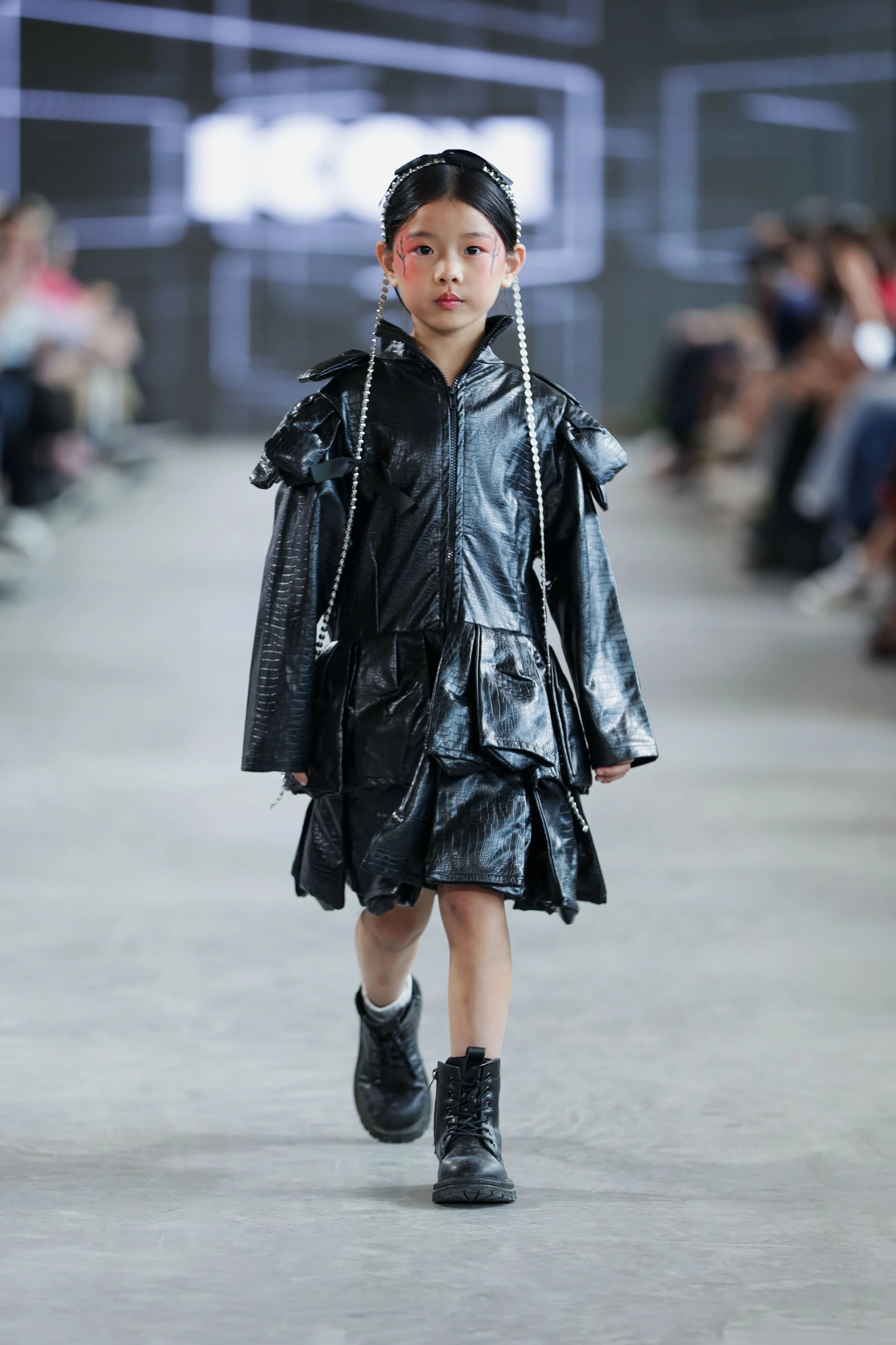 55_primary_GlobalKidsIcon_look20_day4_@cosplay_@devansakaria.jpg