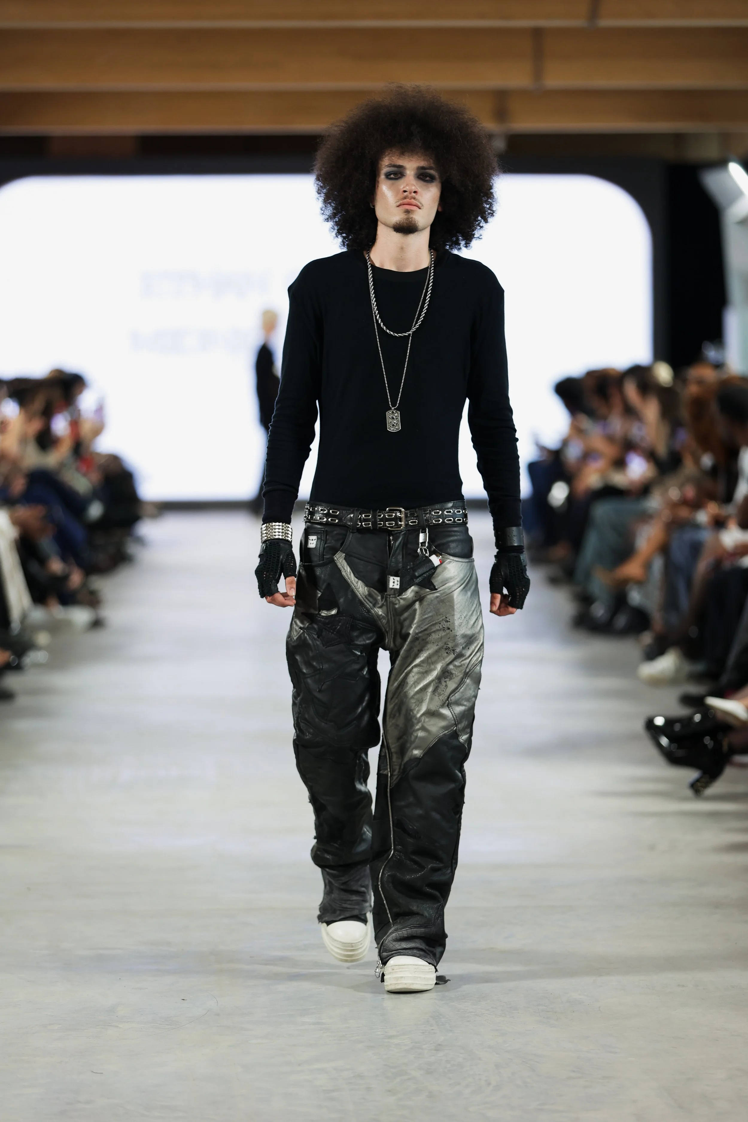 06_primary_EthanCordner_look3_day2_@cosplay_@devansakaria.jpg