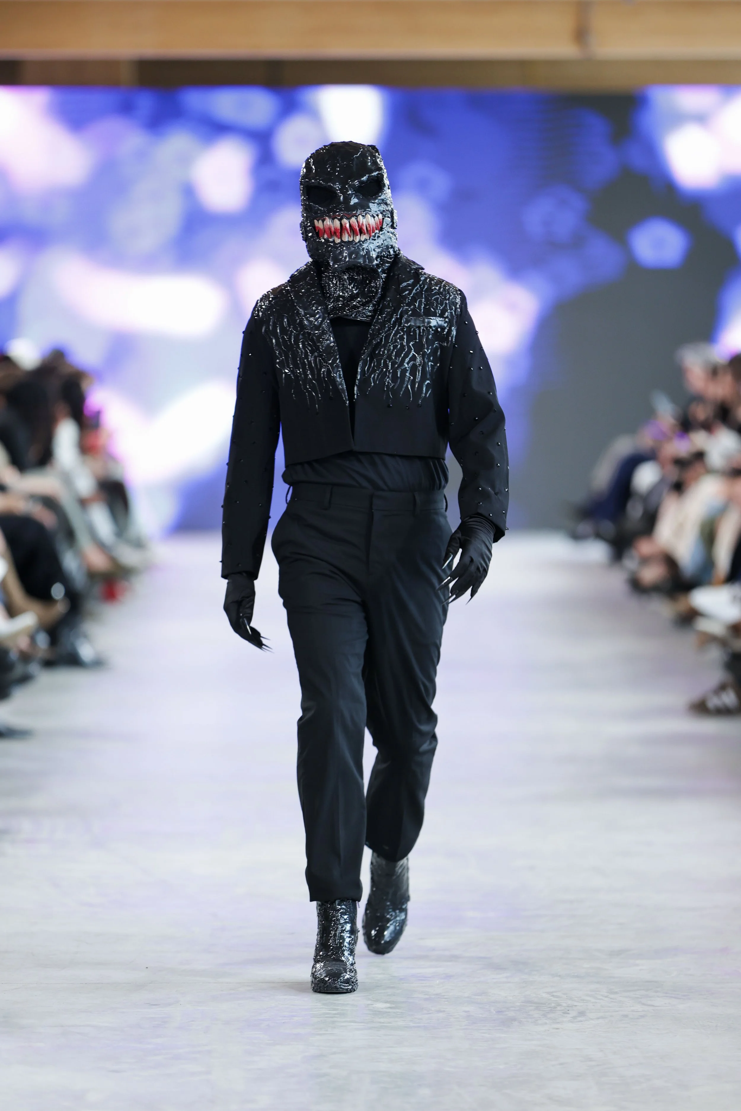 14_primary_Martianally_look6_day4_@cosplay_@devansakaria.jpg