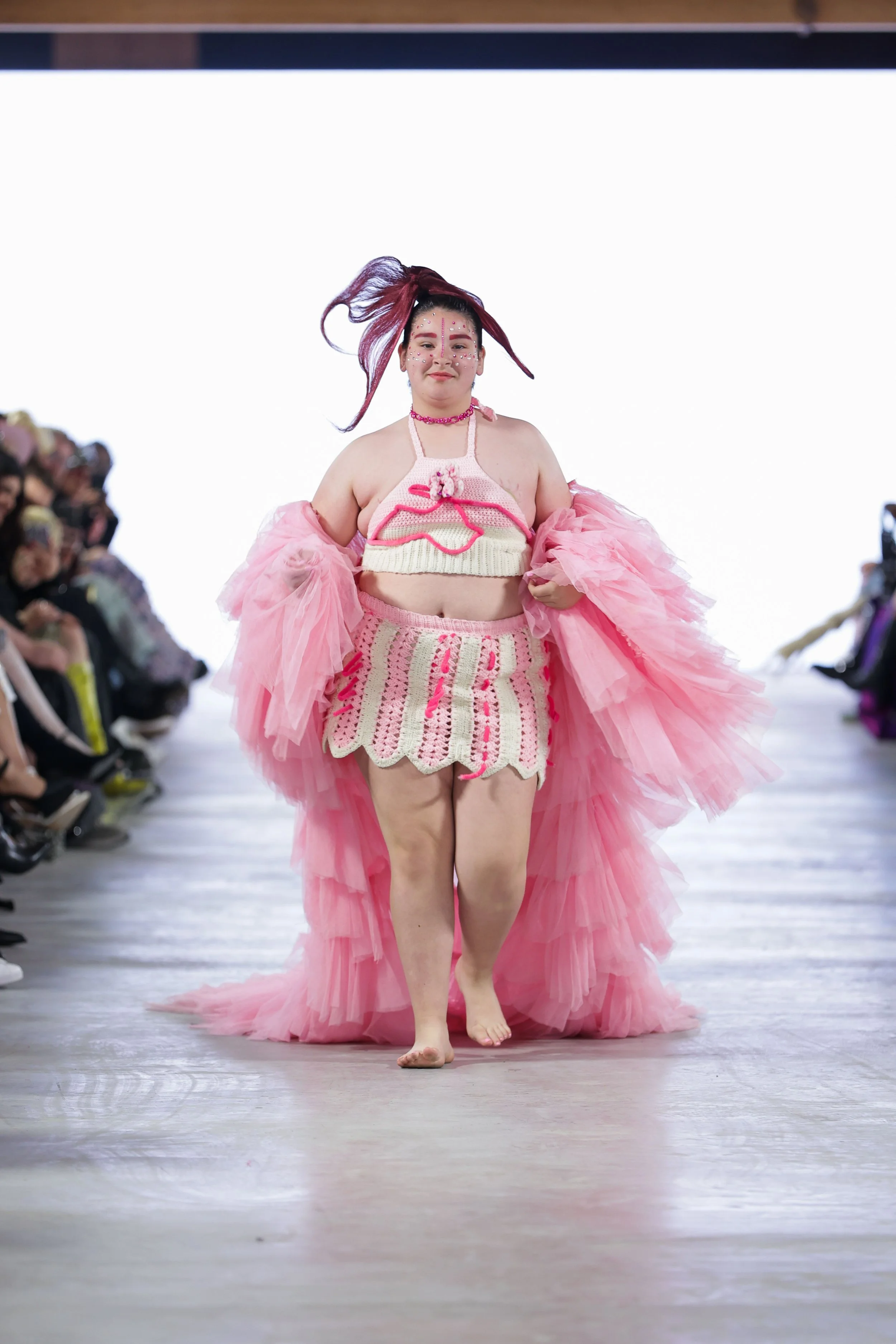 19_primary_QweenfecyClothing_look6_day4_@cosplay_@devansakaria.jpg