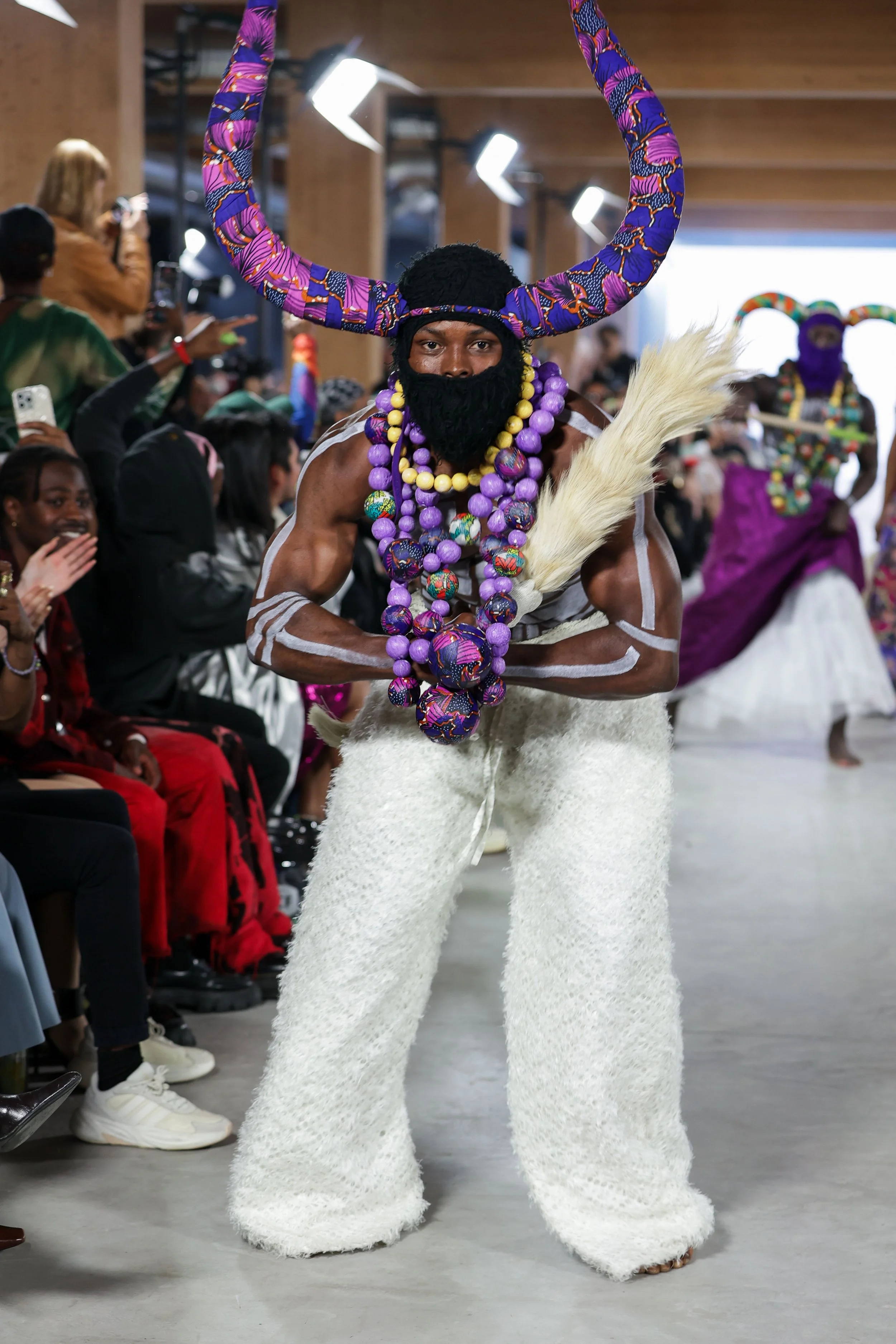 34_primary_QweenfecyClothing_look11_day4_@cosplay_@devansakaria.jpg
