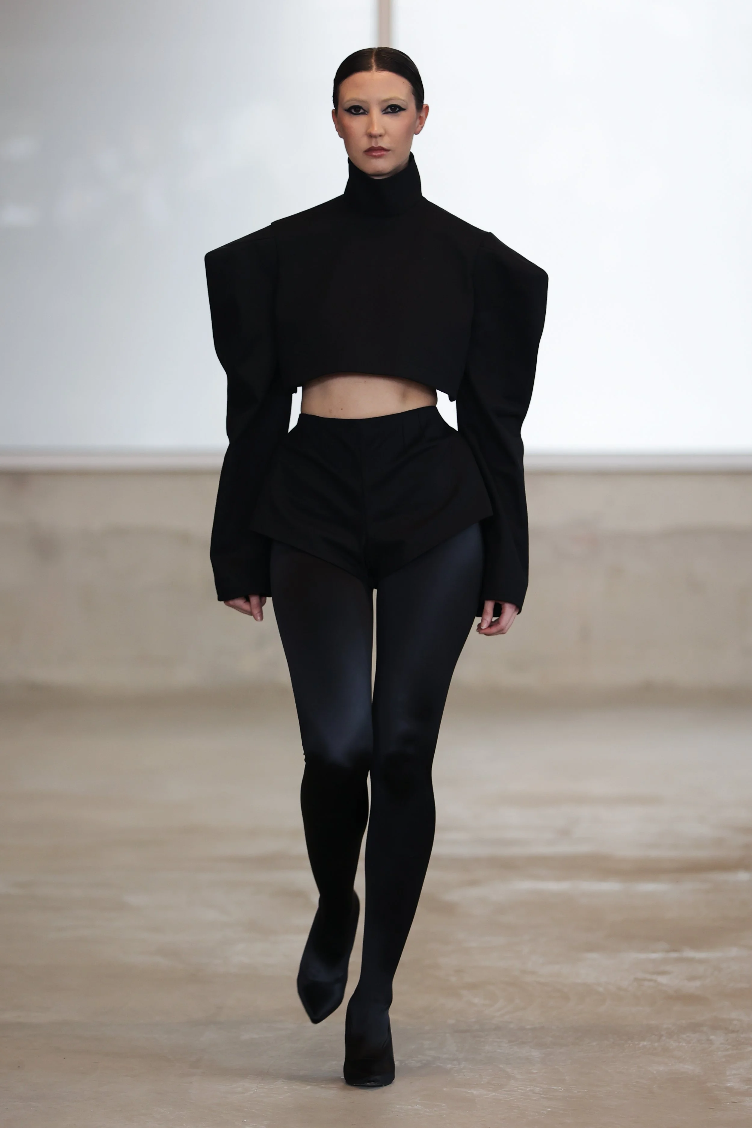 17Primary_OFFTN _Look 7_Day1_@cosplay_@devansakaria .JPG