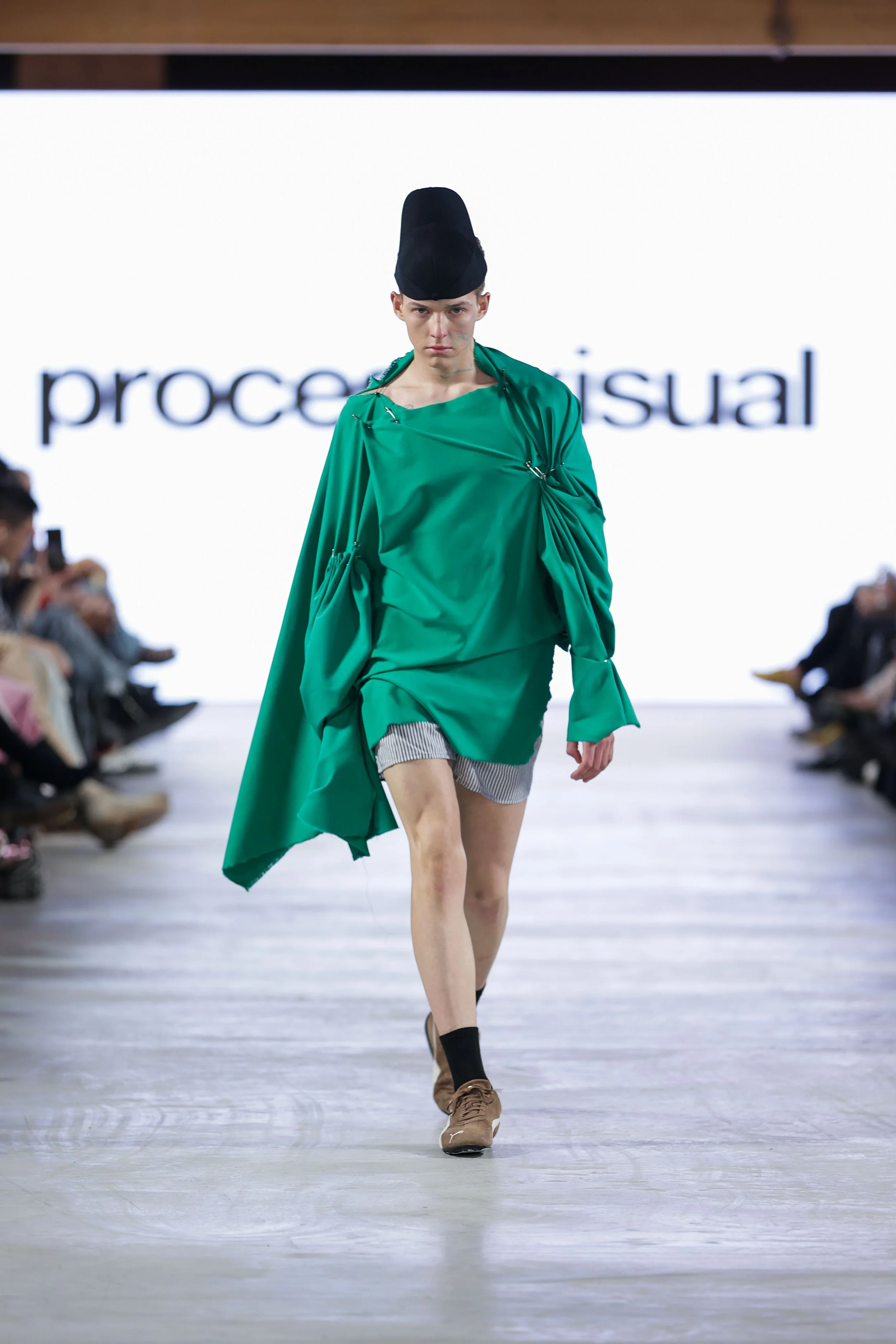 26_primary_ProcessVisual_look13_day4_@cosplay_@devansakaria.jpg