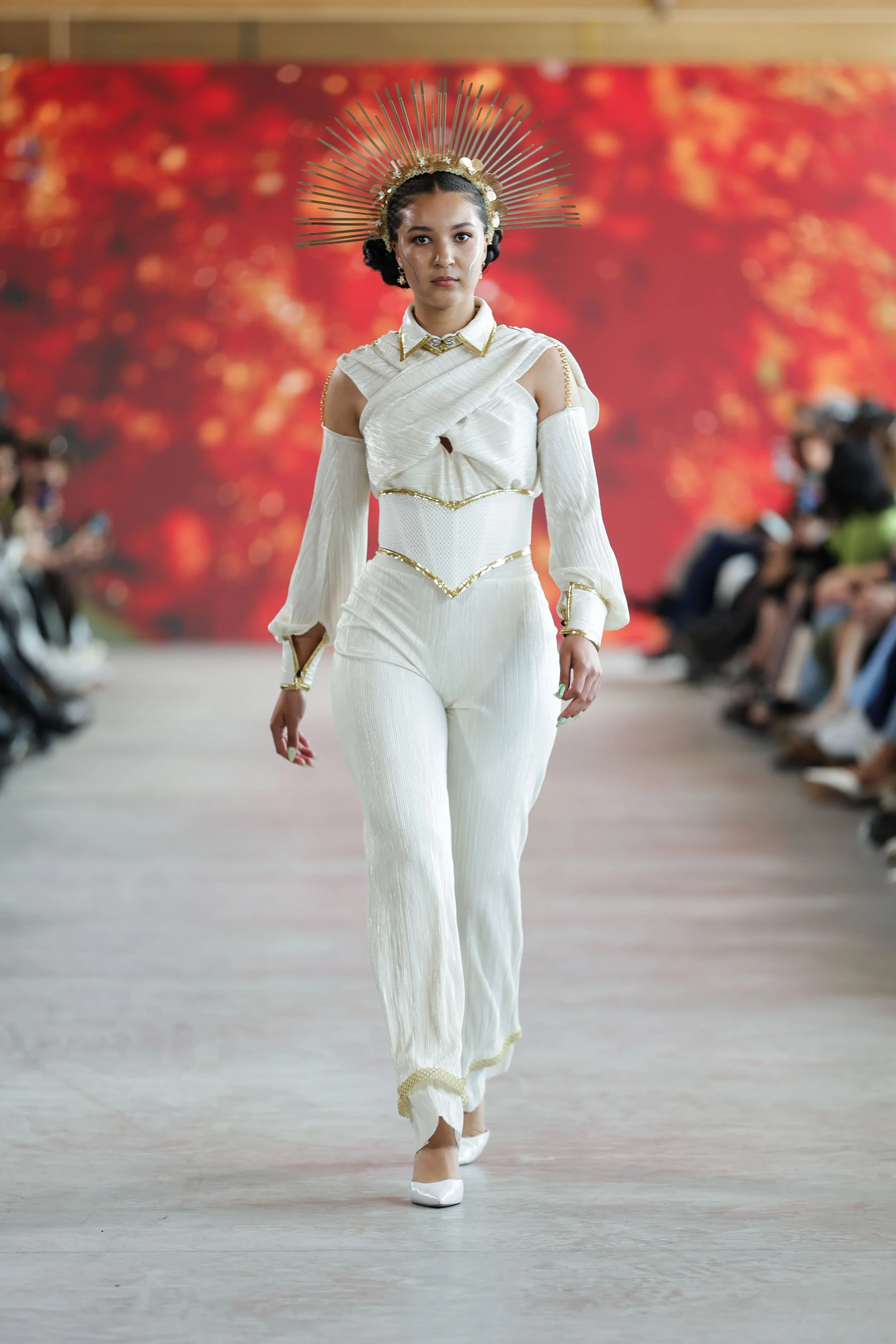 02_primary_TheCloakCollective_look1_day4_@cosplay_@devansakaria.jpg