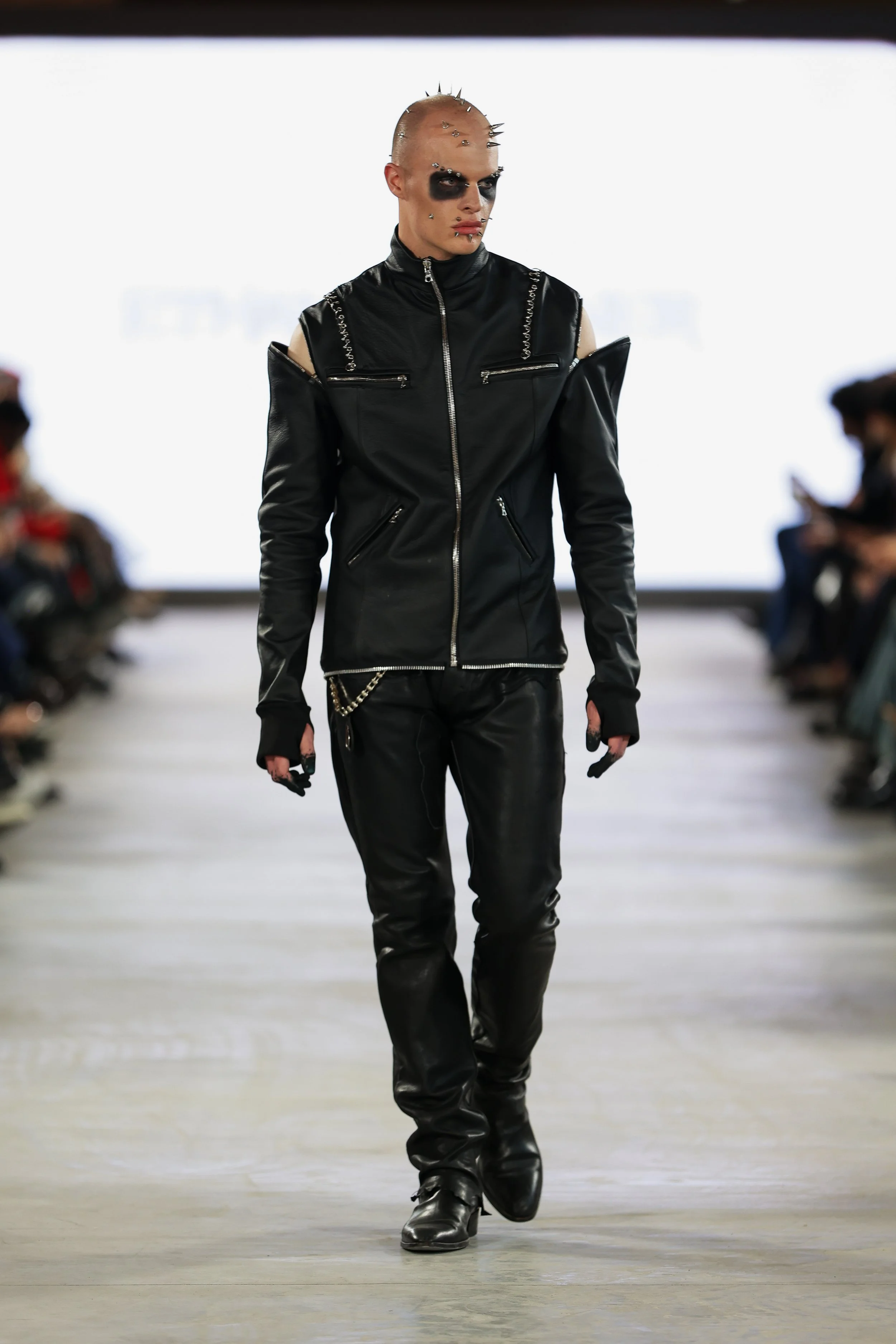 32_primary_EthanCordner_look12_day2_@cosplay_@devansakaria.jpg
