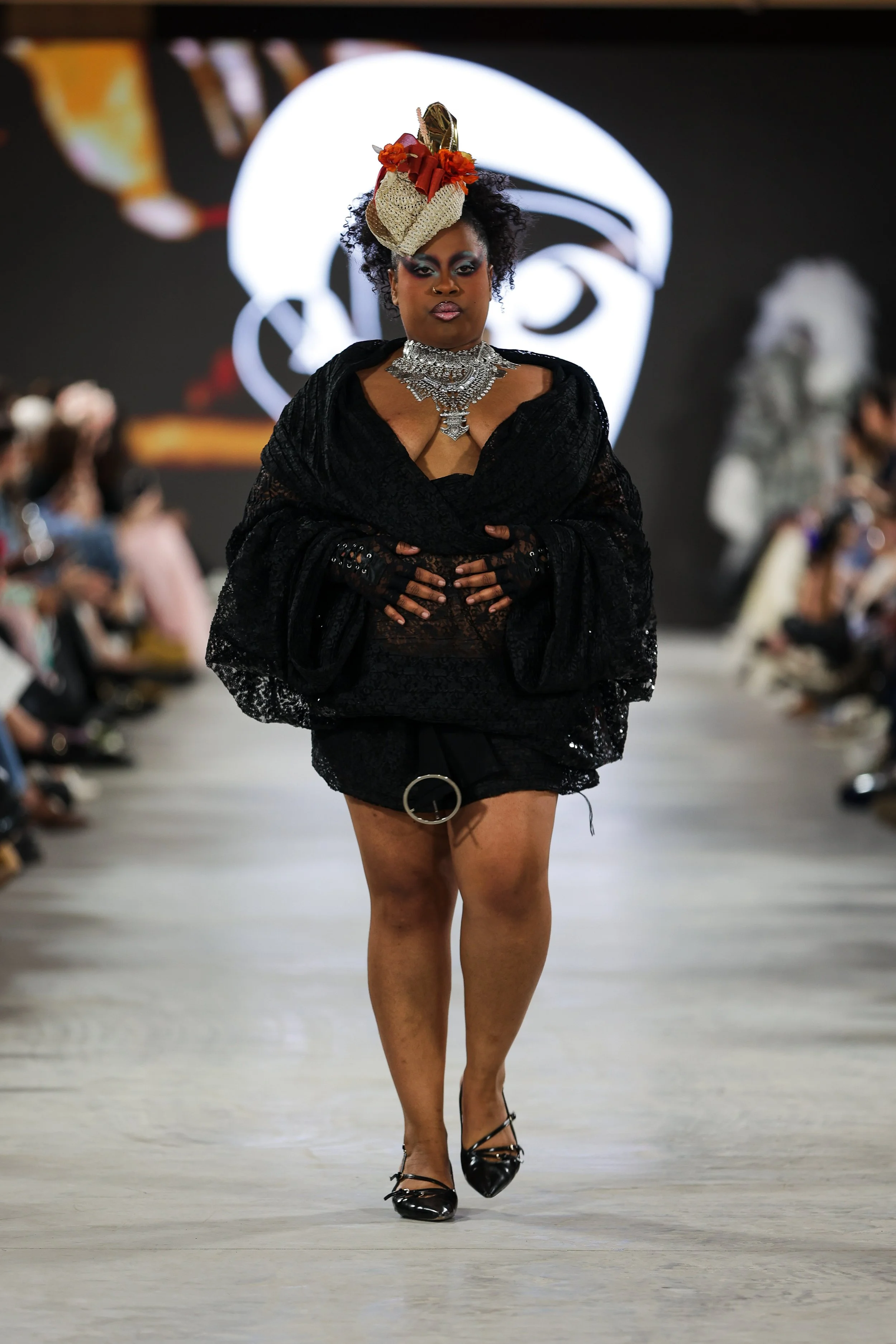 17primary_L'UomoStrano_look5_day1_@cosplay_@devansakaria.jpg