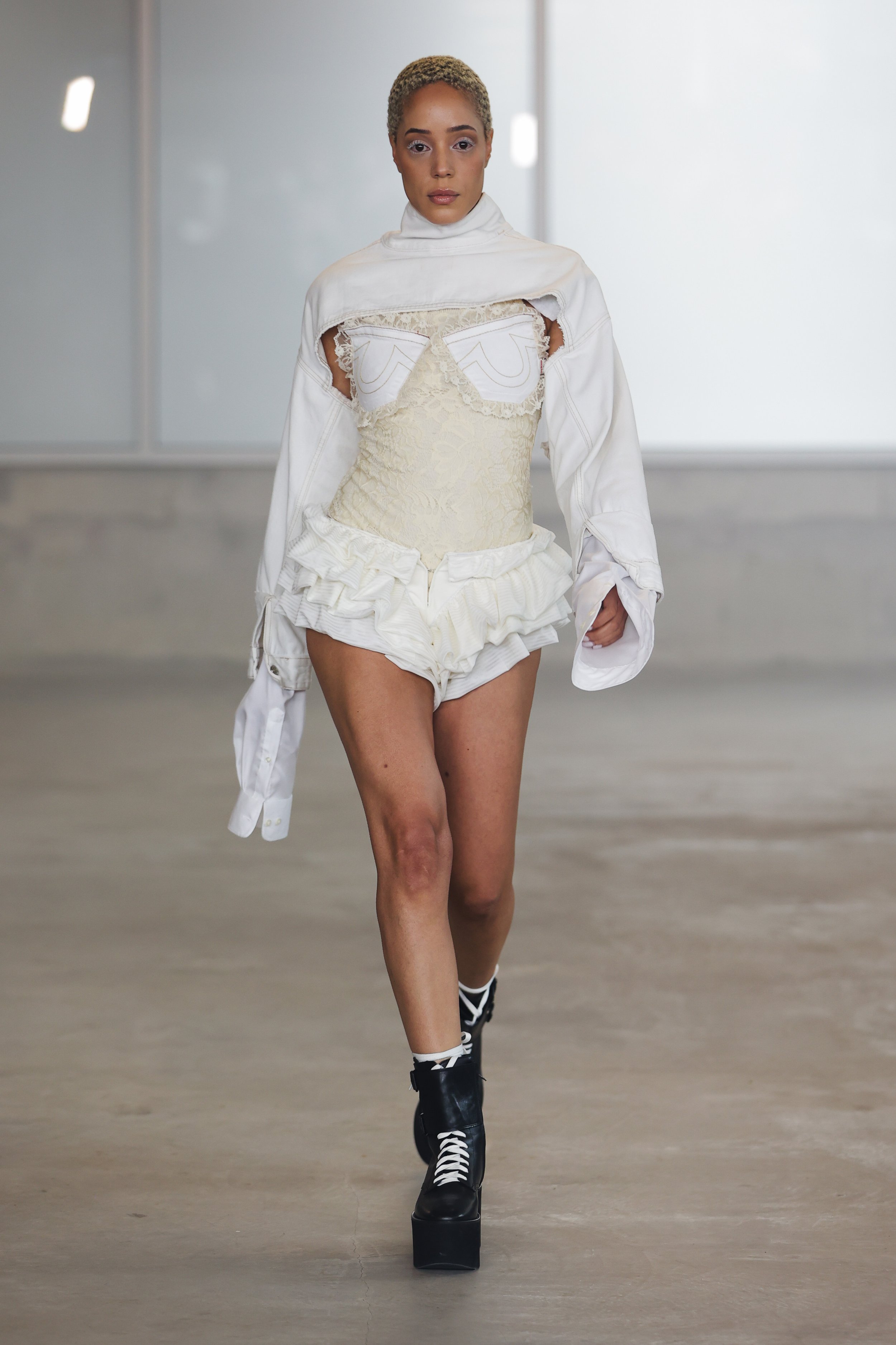 01Primary_ABO PROJECT_Look 1_Day1_@cosplay_@devansakaria .JPG