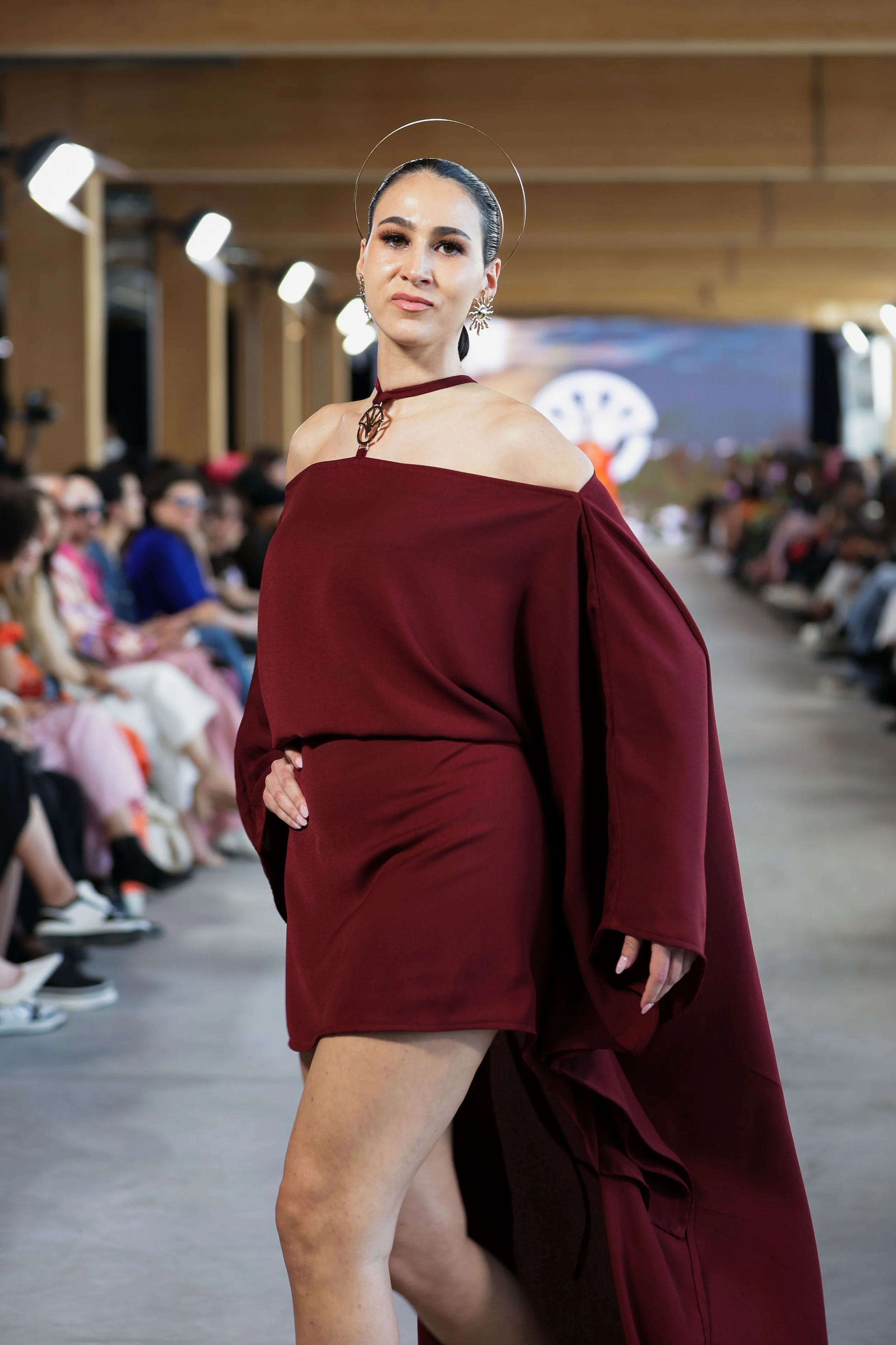 16_primary_OAMA_look7_day3_@cosplay_@devansakaria.jpg