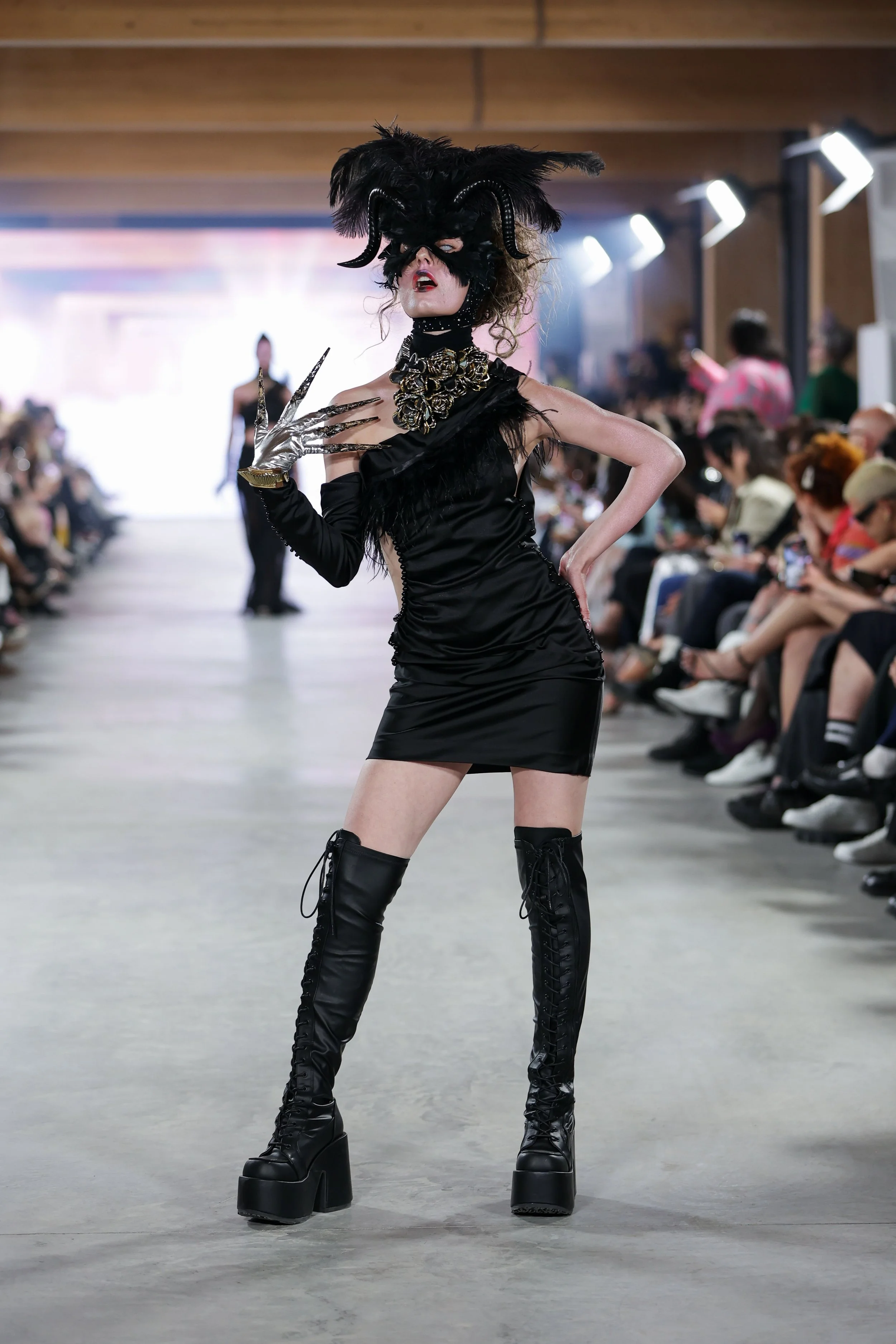 23_primary_TheUnekspectedByKaitsauka_look8_day4_@cosplay_@devansakaria.jpg