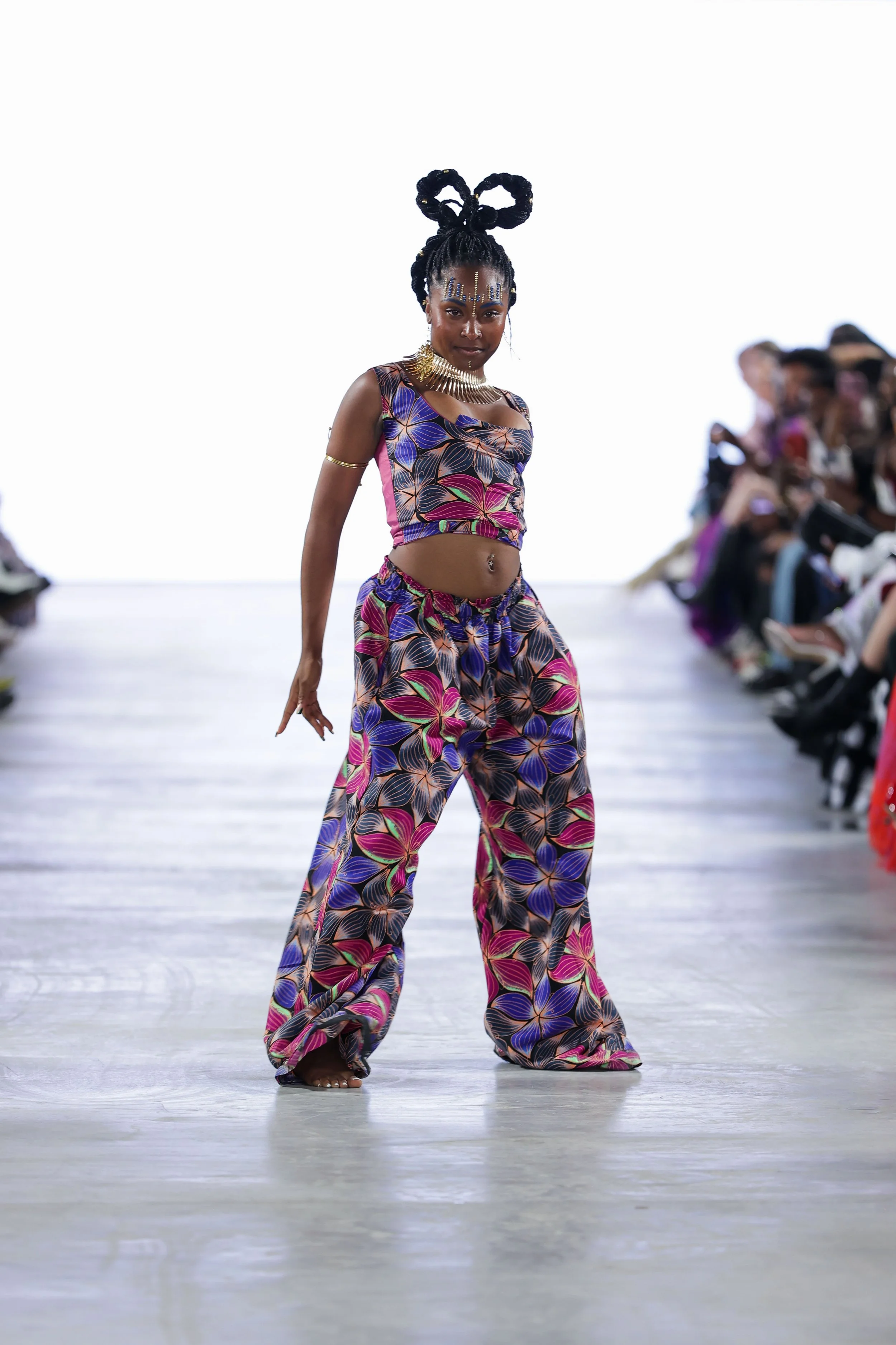 24_primary_QweenfecyClothing_look8_day4_@cosplay_@devansakaria.jpg