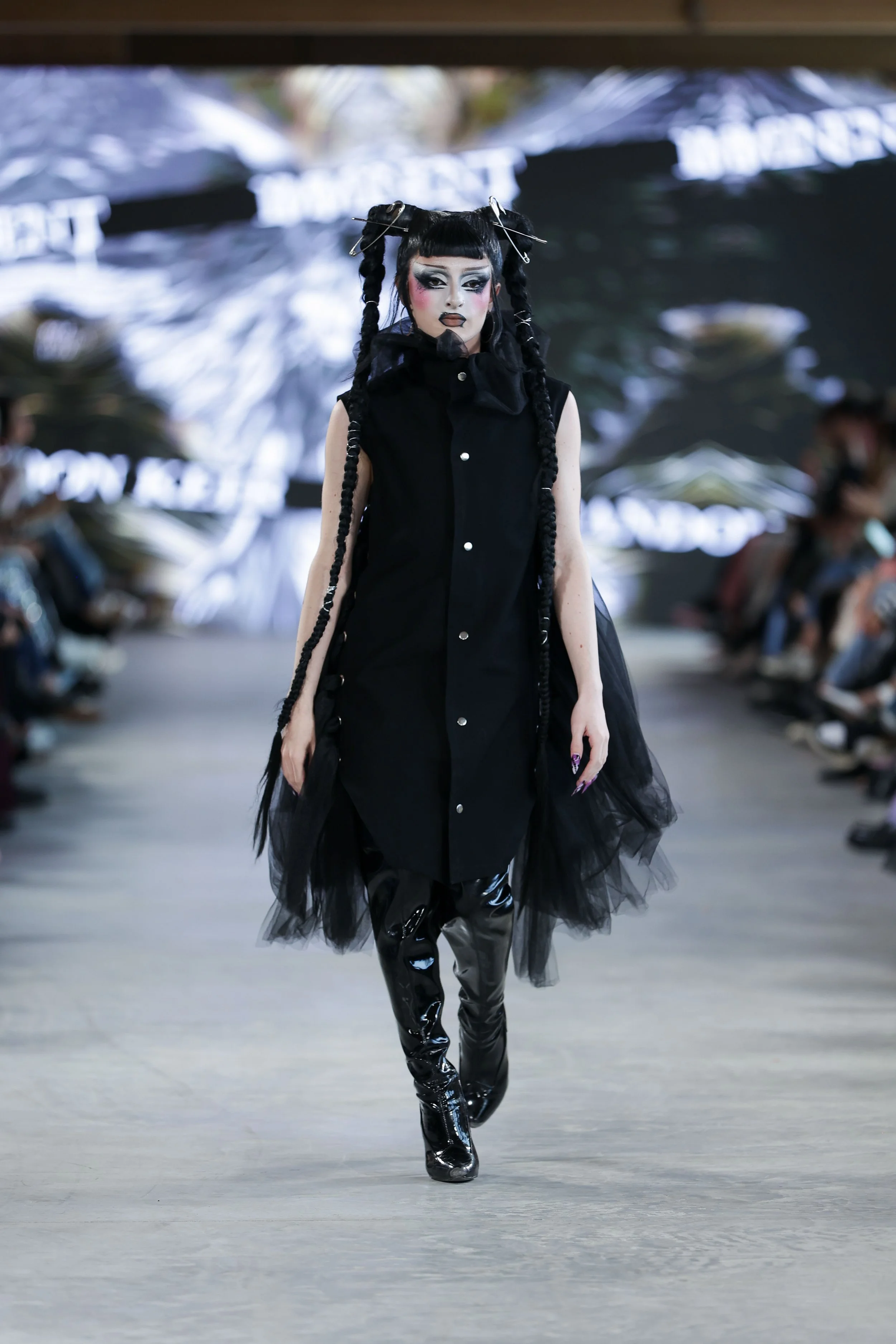 16_primary_BrandonKeir_look6_day4_@cosplay_@devansakaria.jpg