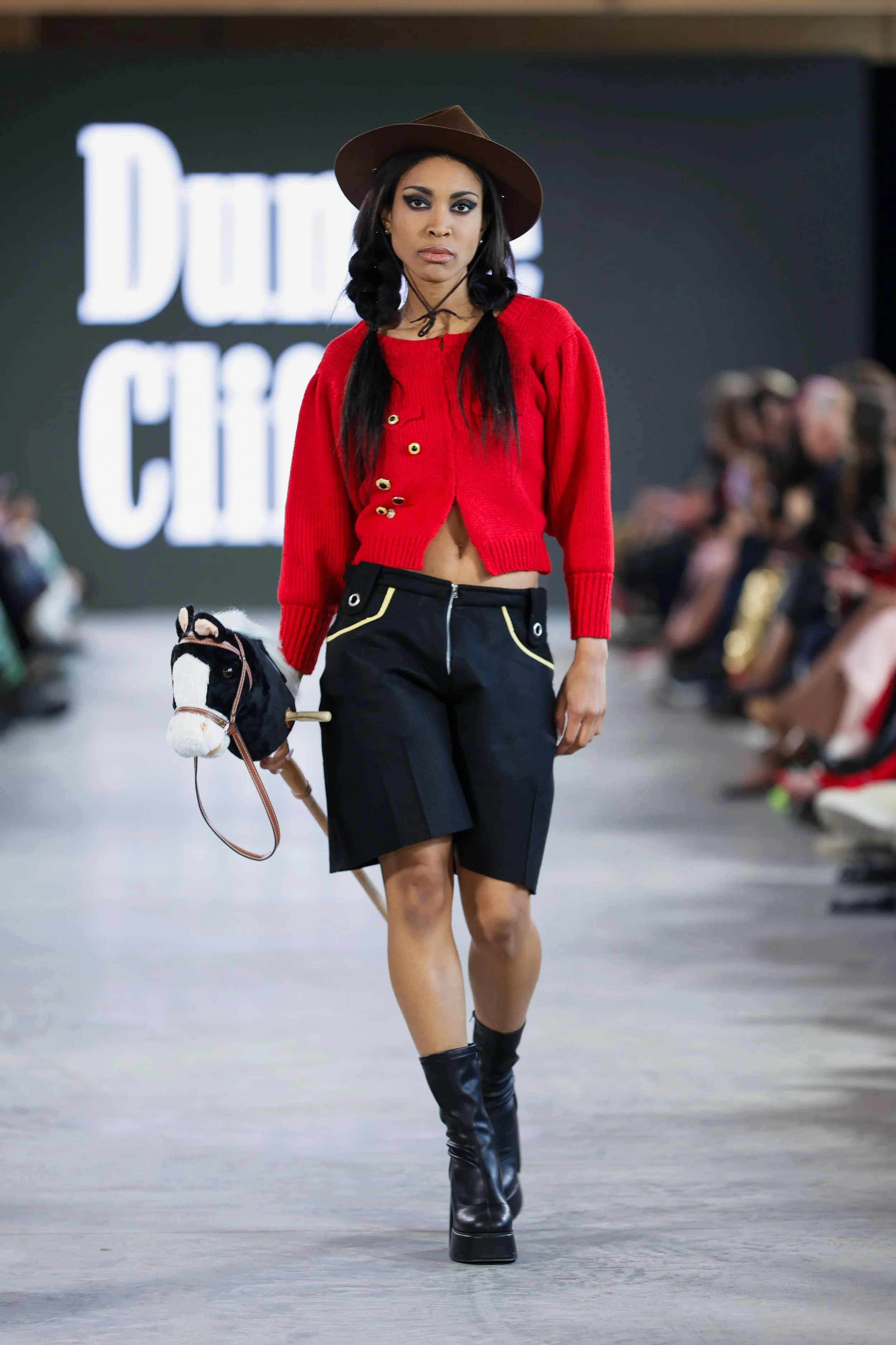 05_primary_DunneCliff_look2_day3_@cosplay_@devansakaria.jpg