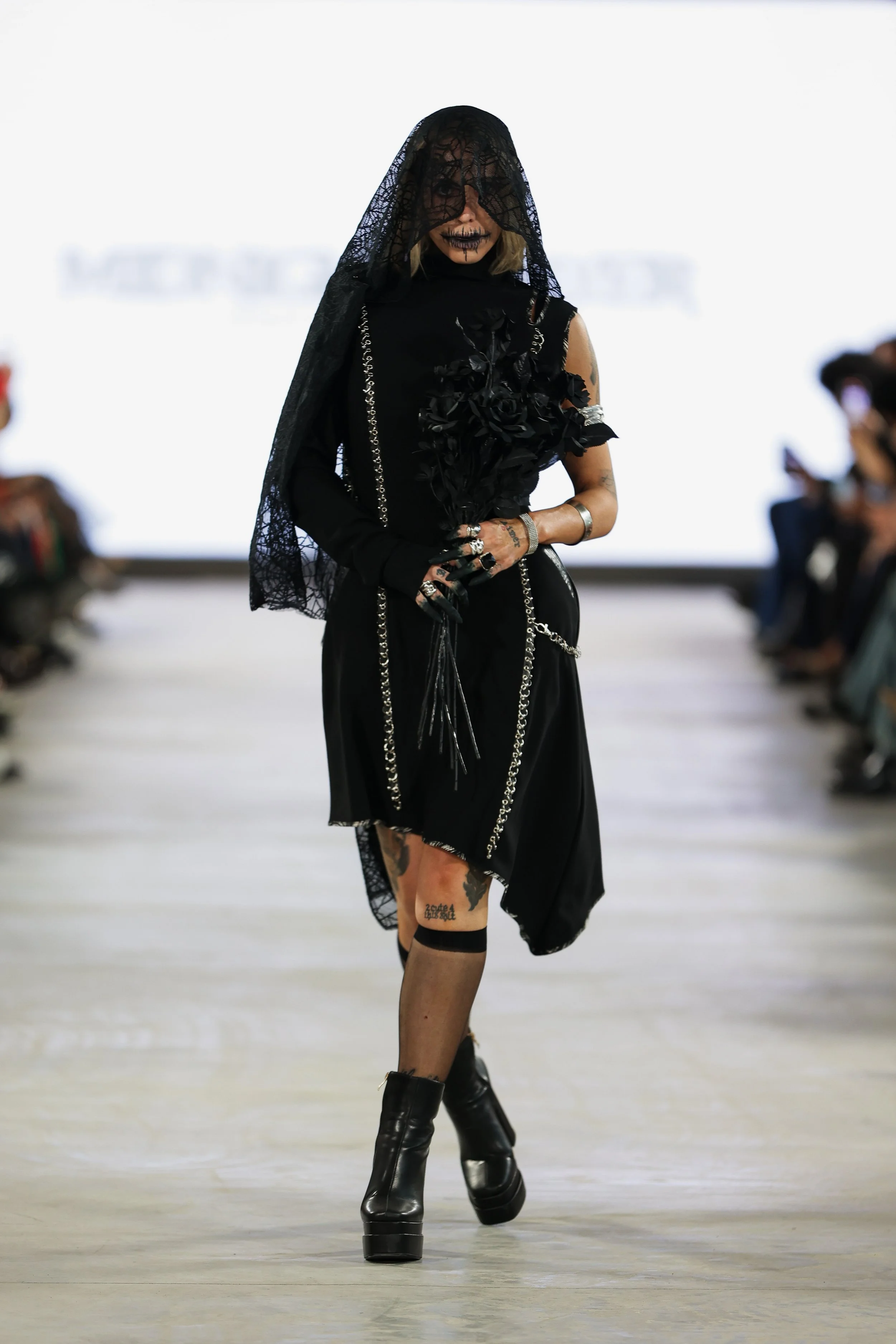 29_primary_EthanCordner_look11_day2_@cosplay_@devansakaria.jpg