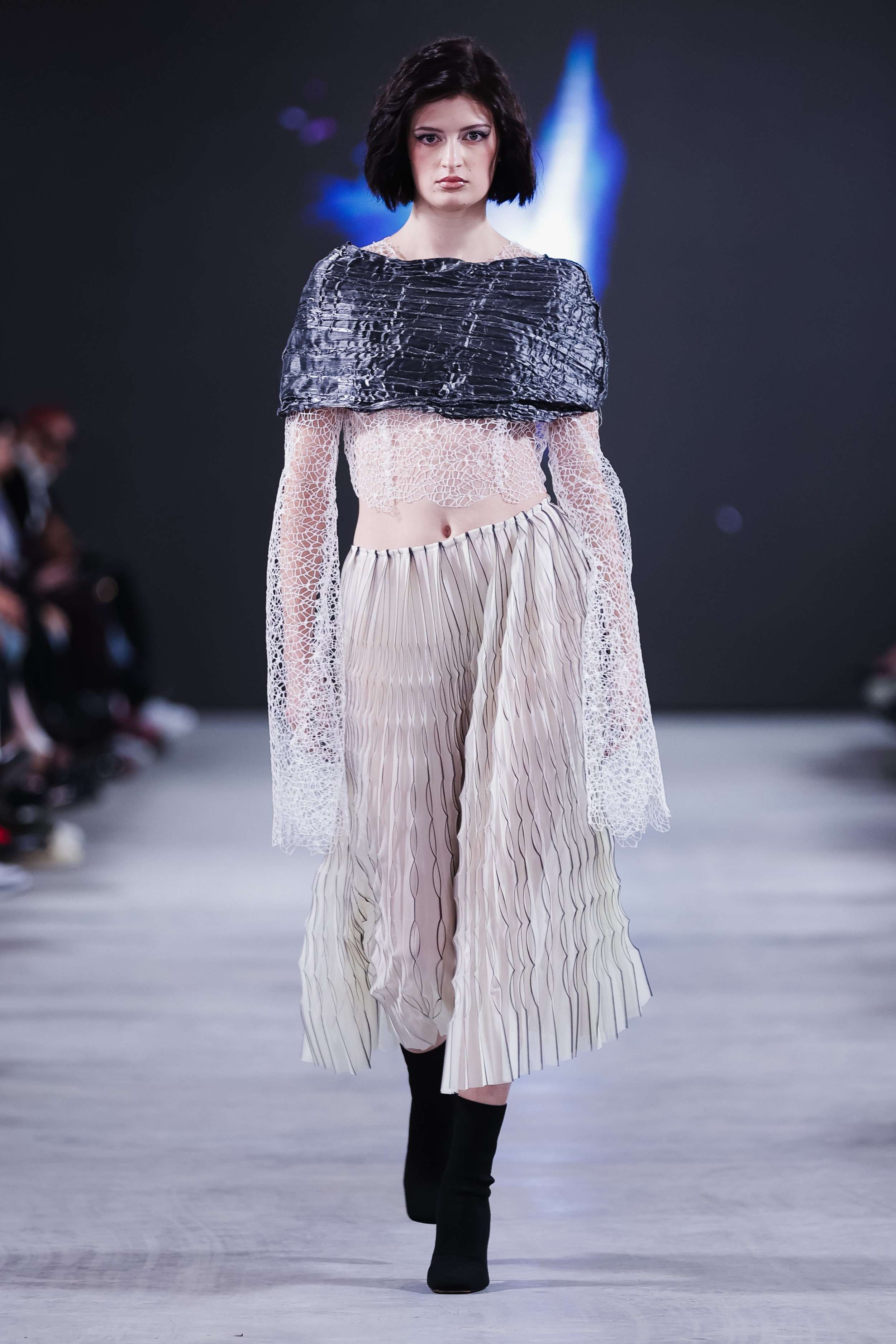 Zoe Stone Look 3