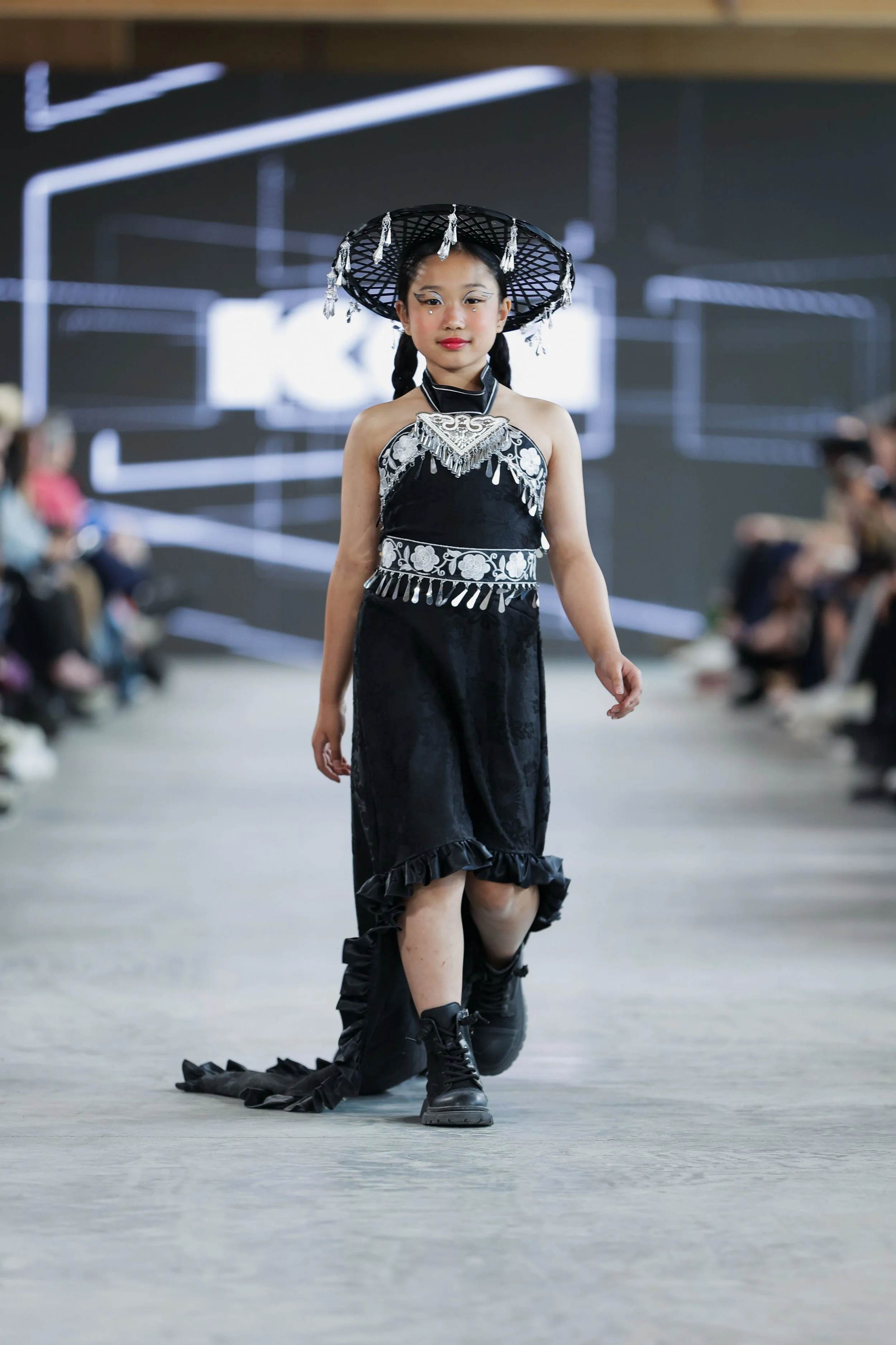 14_primary_GlobalKidsIcon_look5_day4_@cosplay_@devansakaria.jpg