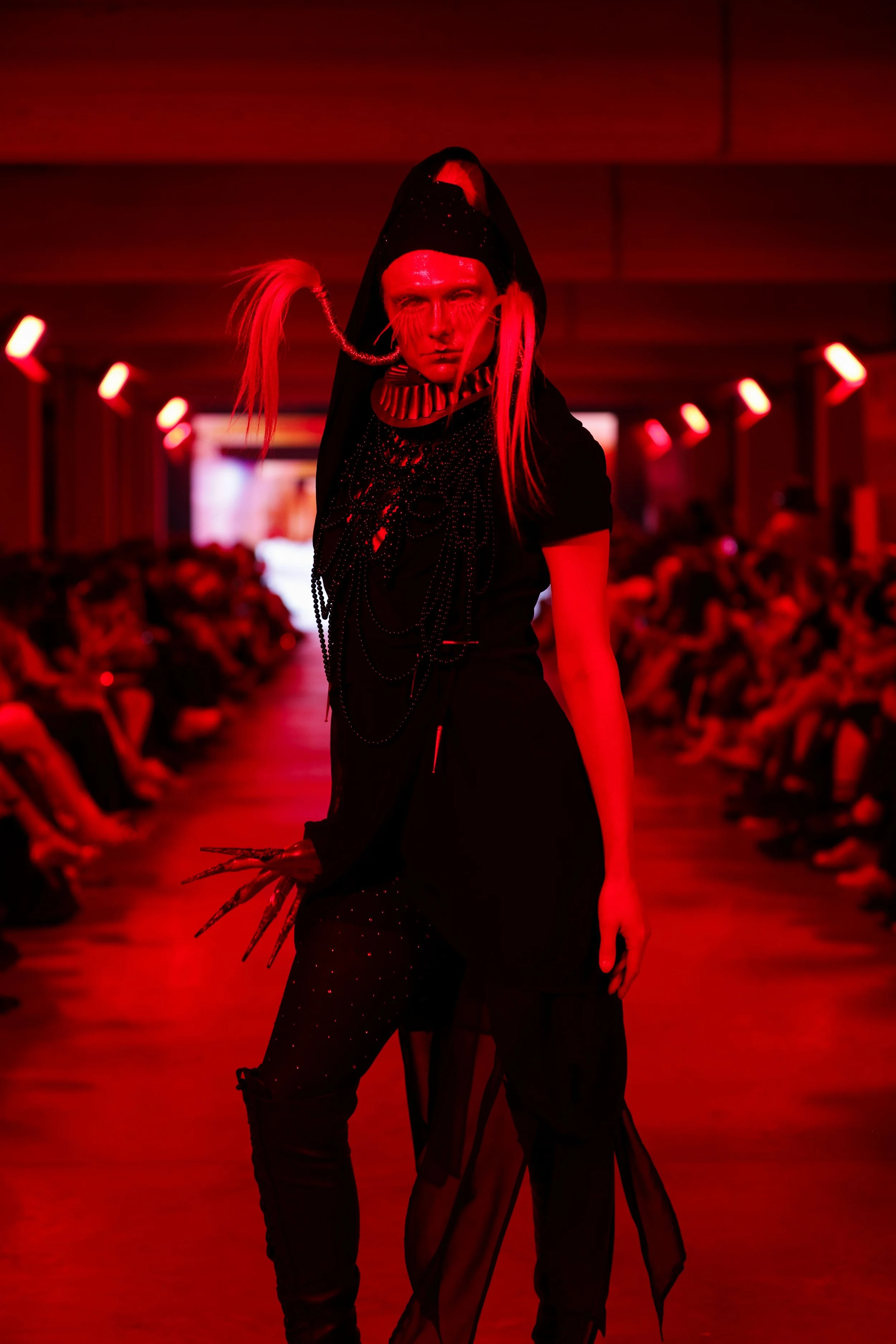 32_primary_TheUnekspectedByKaitsauka_look12_day4_@cosplay_@devansakaria.jpg
