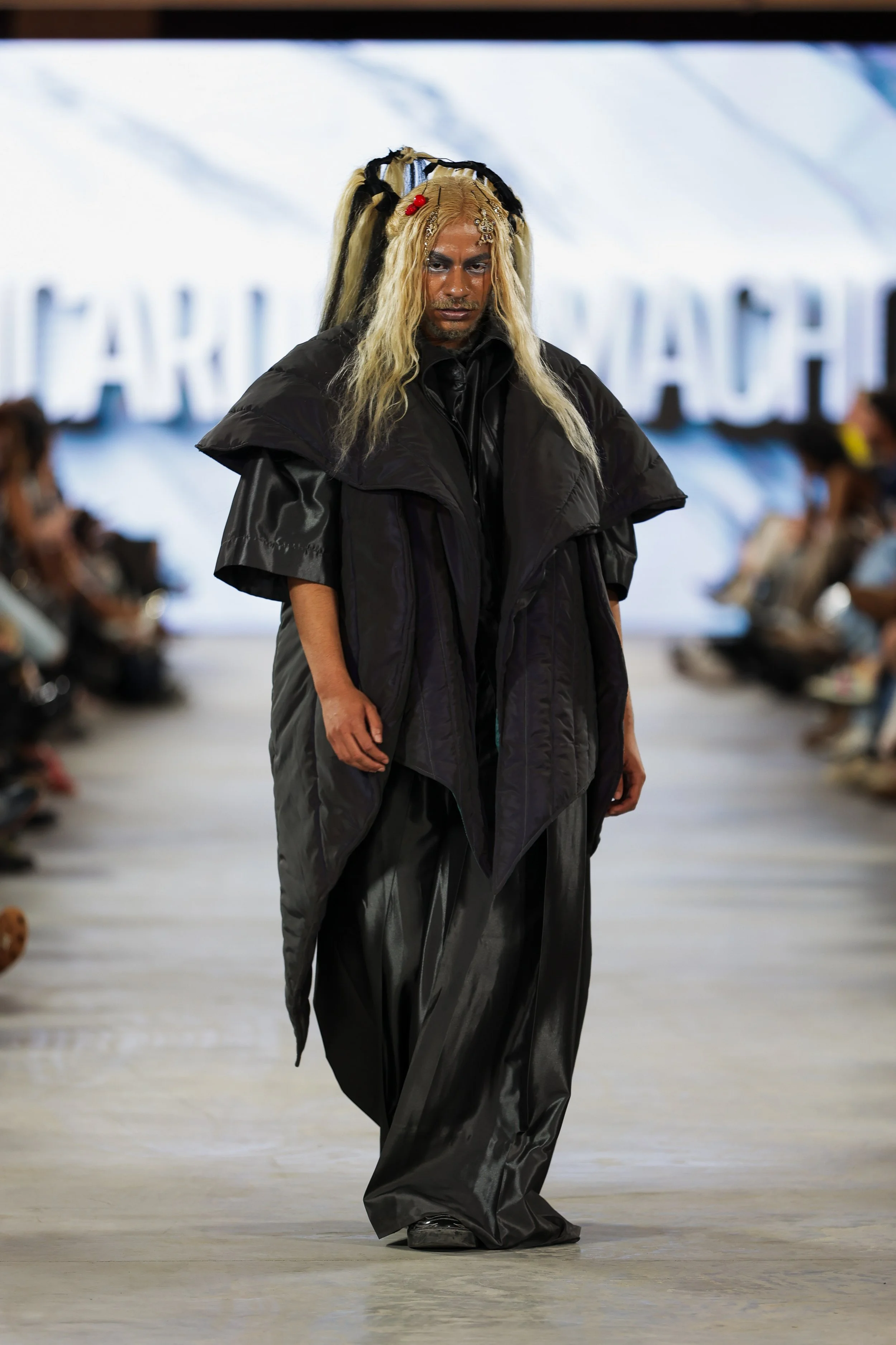 24_primary_RICARDOCAMACHO_look9_day2_@cosplay_@devansakaria.jpg