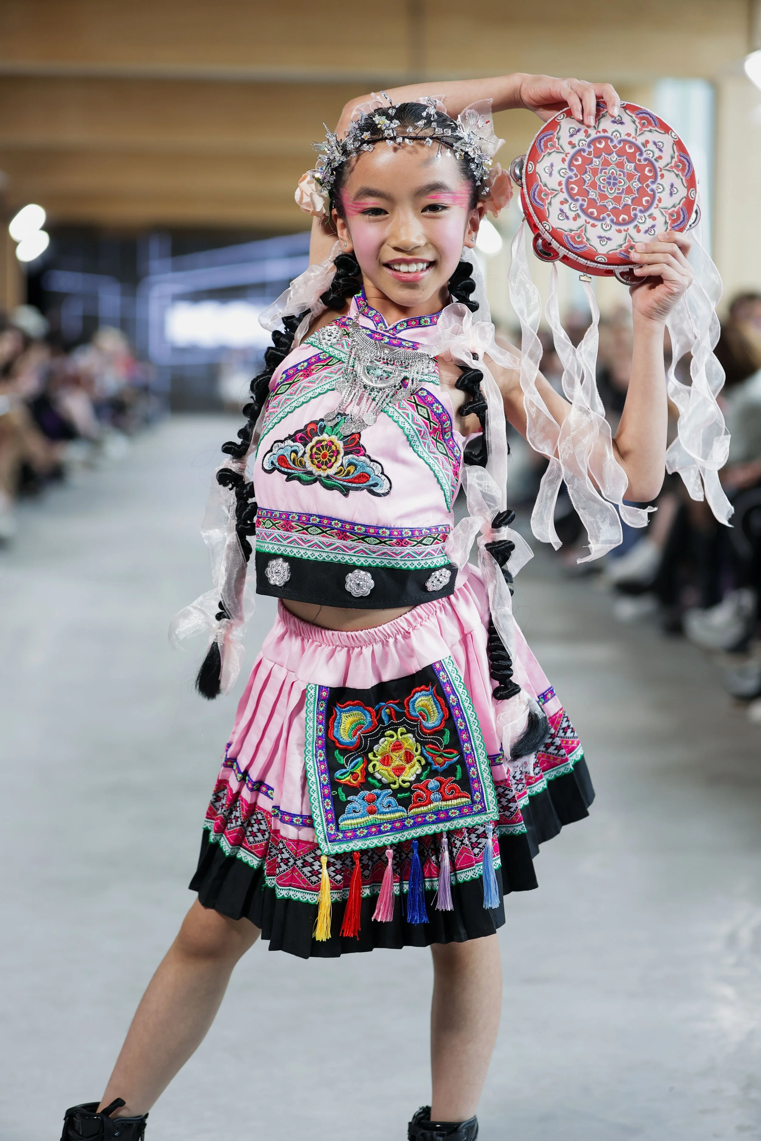 08_primary_GlobalKidsIcon_look2_day4_@cosplay_@devansakaria.jpg